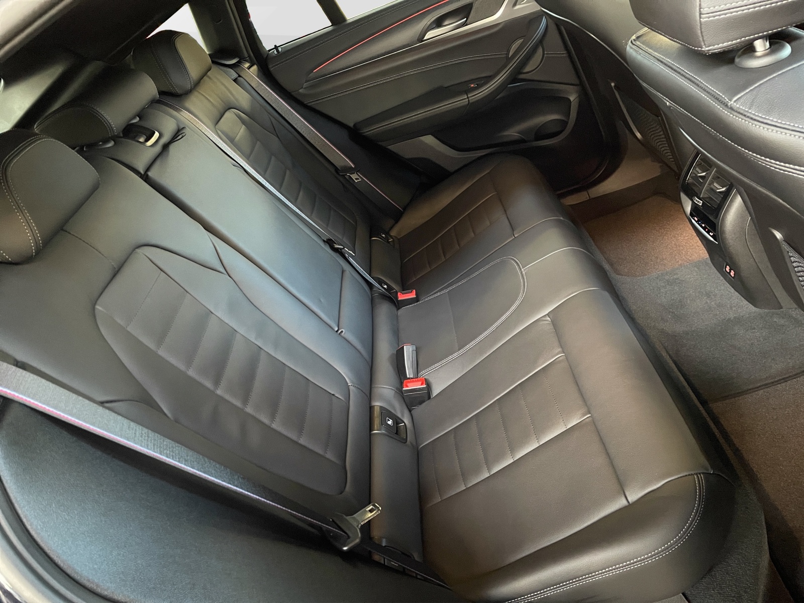 BMW X4 M40d-image-9