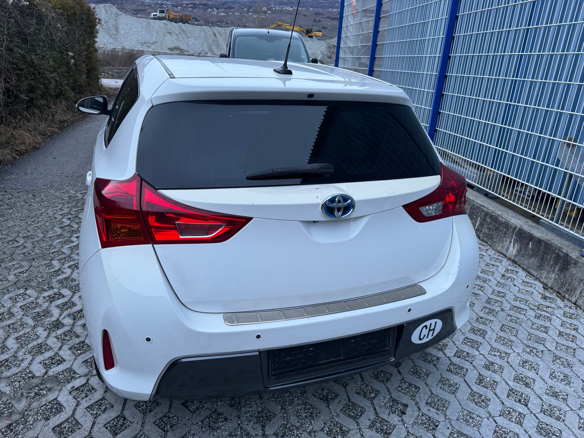 TOYOTA Auris 1.8 16V HSD Linea Sol-image-4