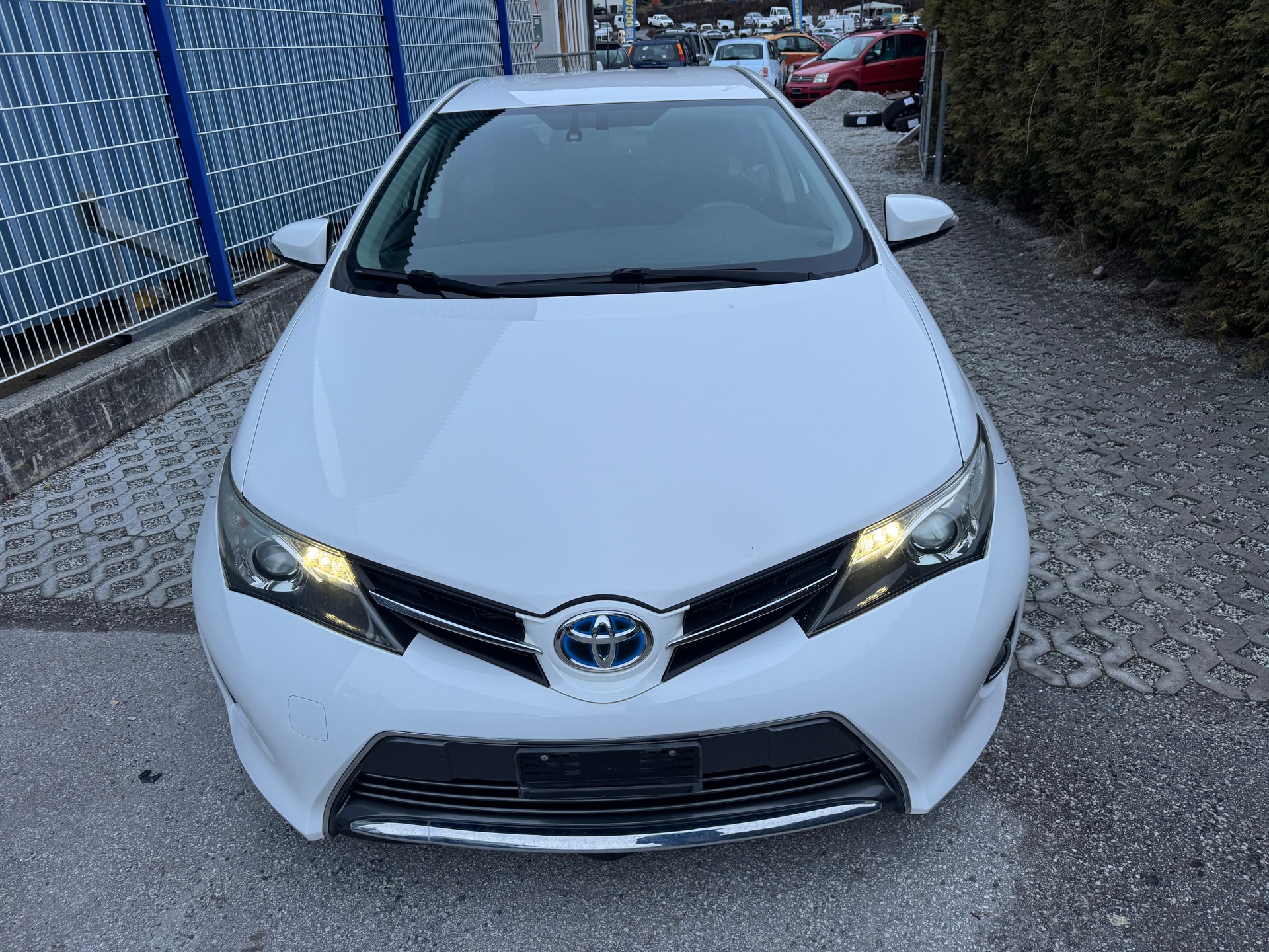TOYOTA Auris 1.8 16V HSD Linea Sol-image-1