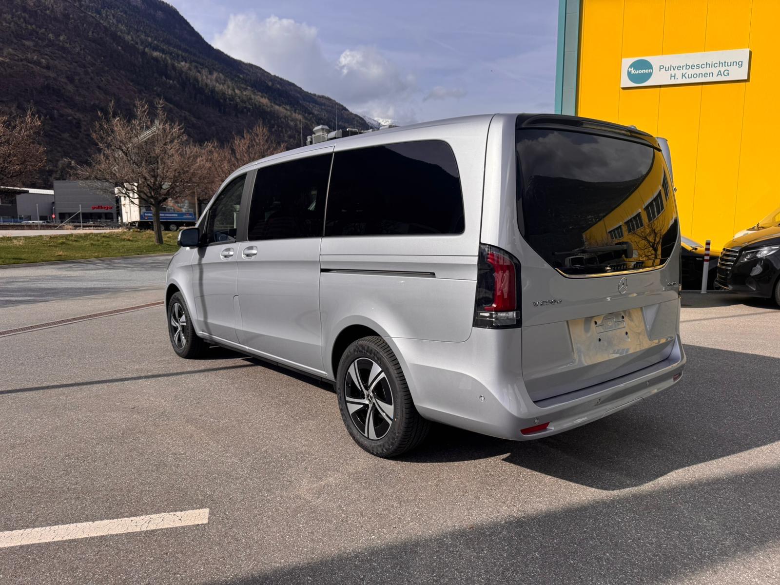 MERCEDES-BENZ V 250 d lang 4Matic Style 9G-Tronic-image-5