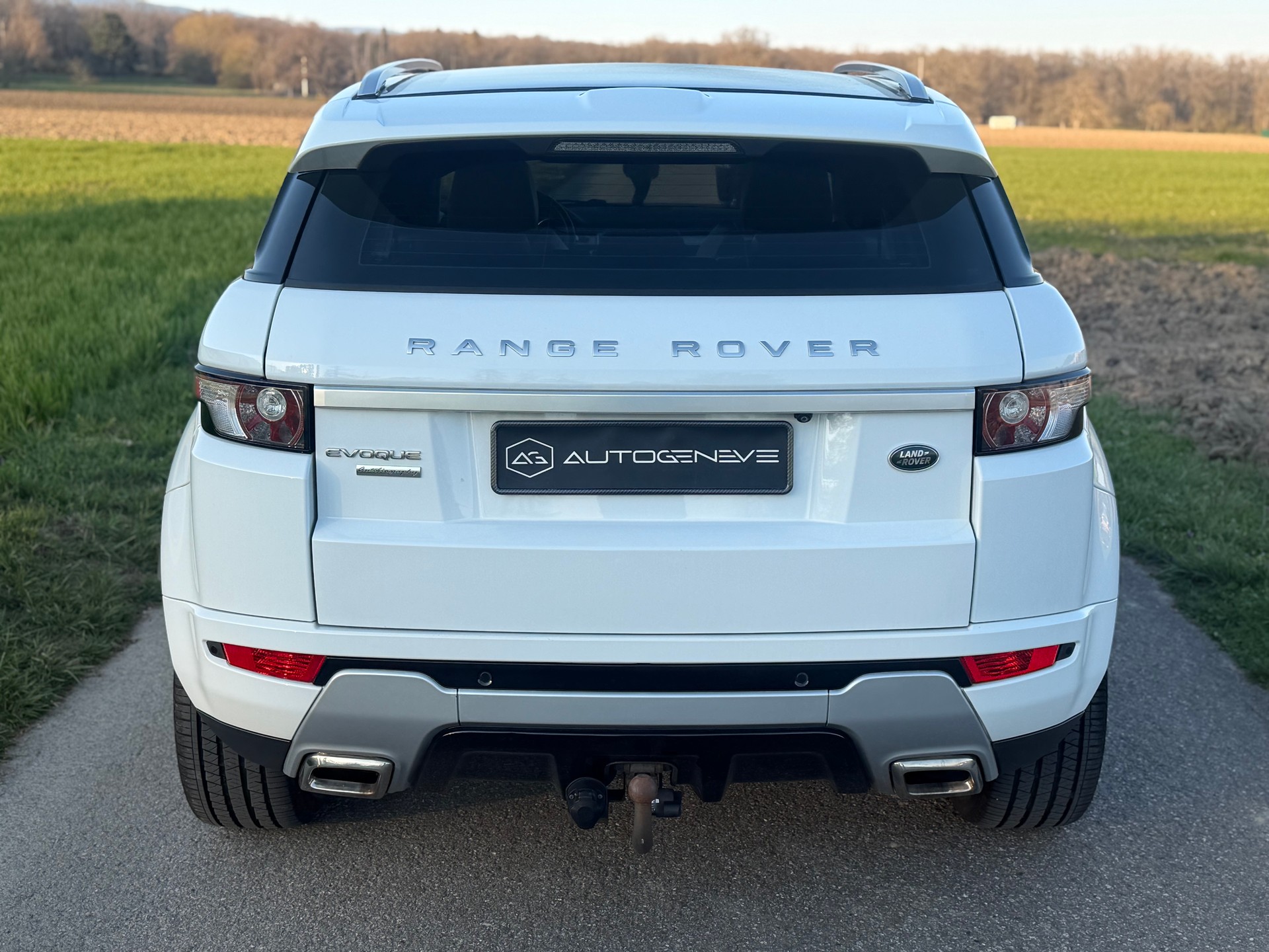 LAND ROVER Range Rover Evoque 2.2 SD4 Autobiography AT9-image-11