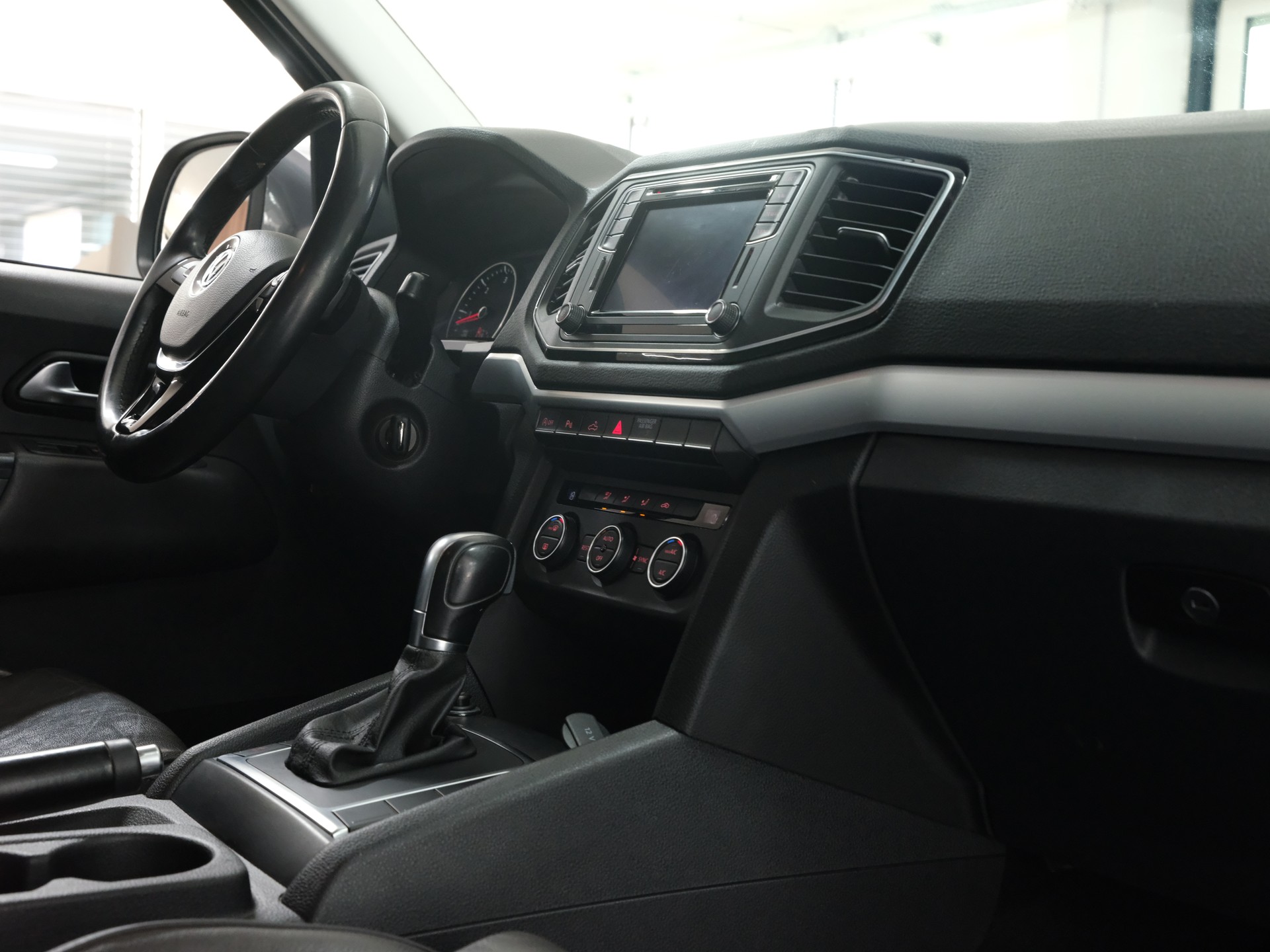 VW Amarok 3.0TDI Highline 4Motion Automatic-image-25