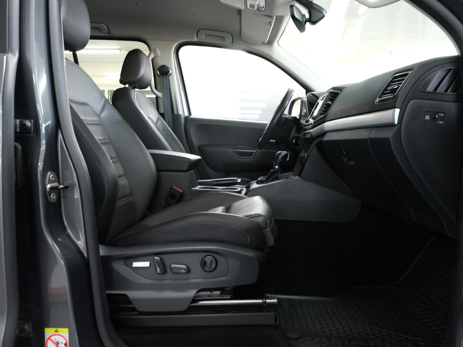 VW Amarok 3.0TDI Highline 4Motion Automatic-image-27