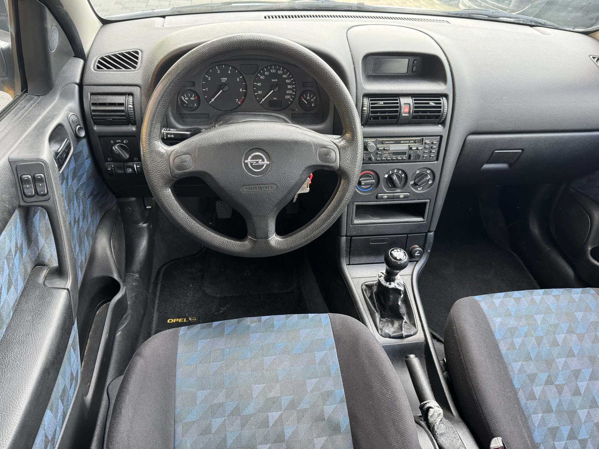 OPEL Astra 1.2i 16V Club-image-14