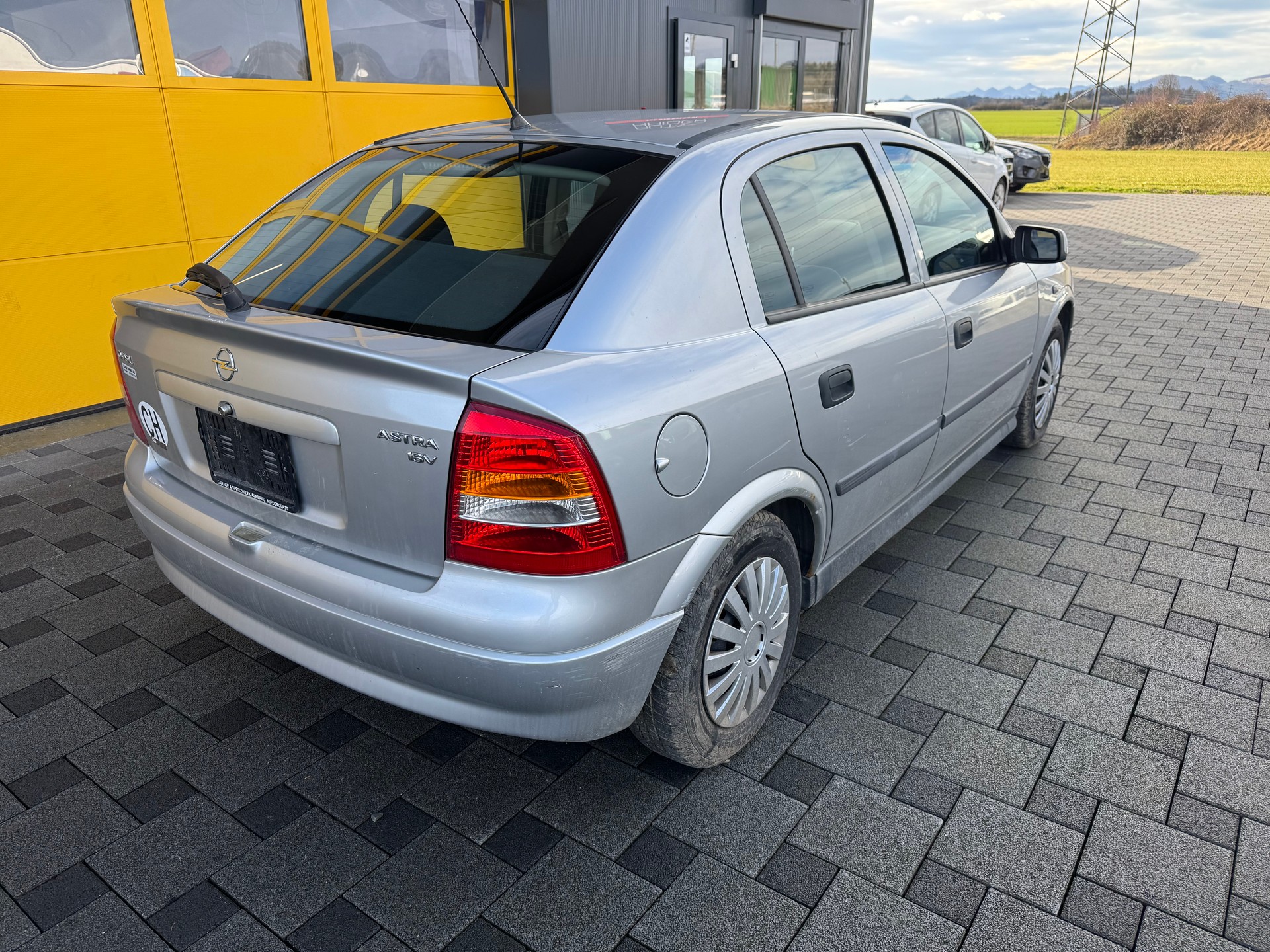 OPEL Astra 1.2i 16V Club-image-4