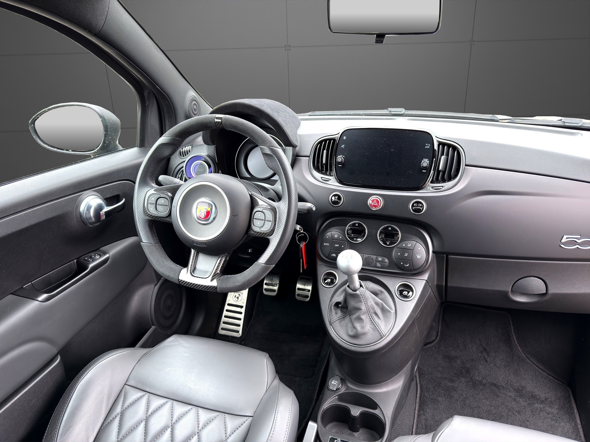 FIAT 695 1.4 16V Turbo Abarth Turismo-image-12
