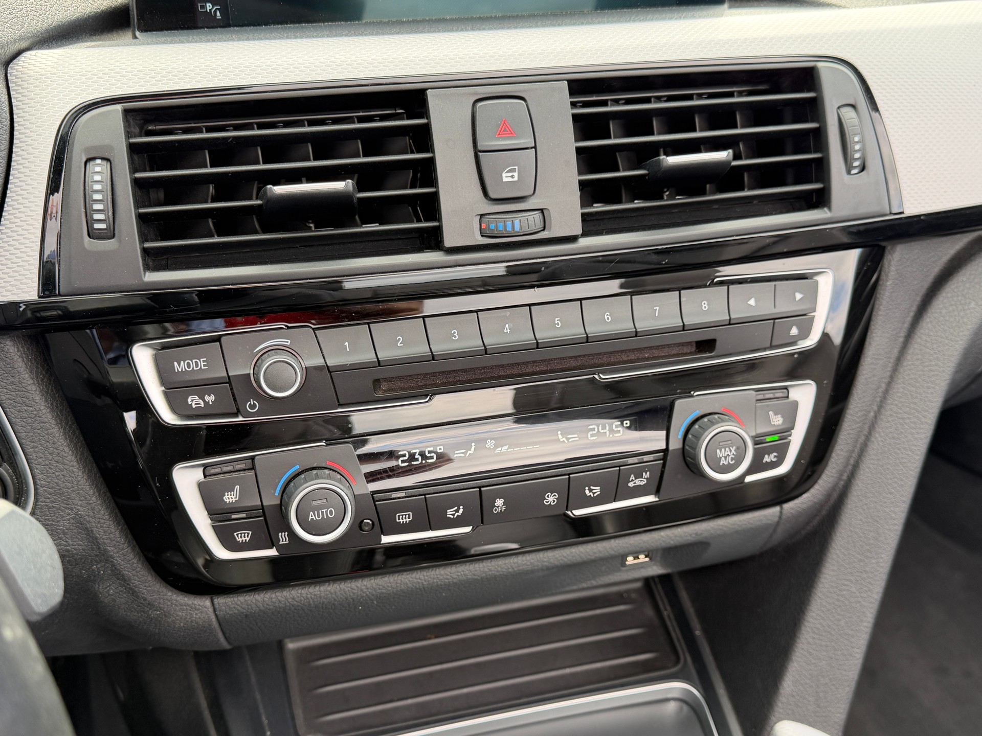 BMW 420i Cabriolet M Sport Steptronic-image-9