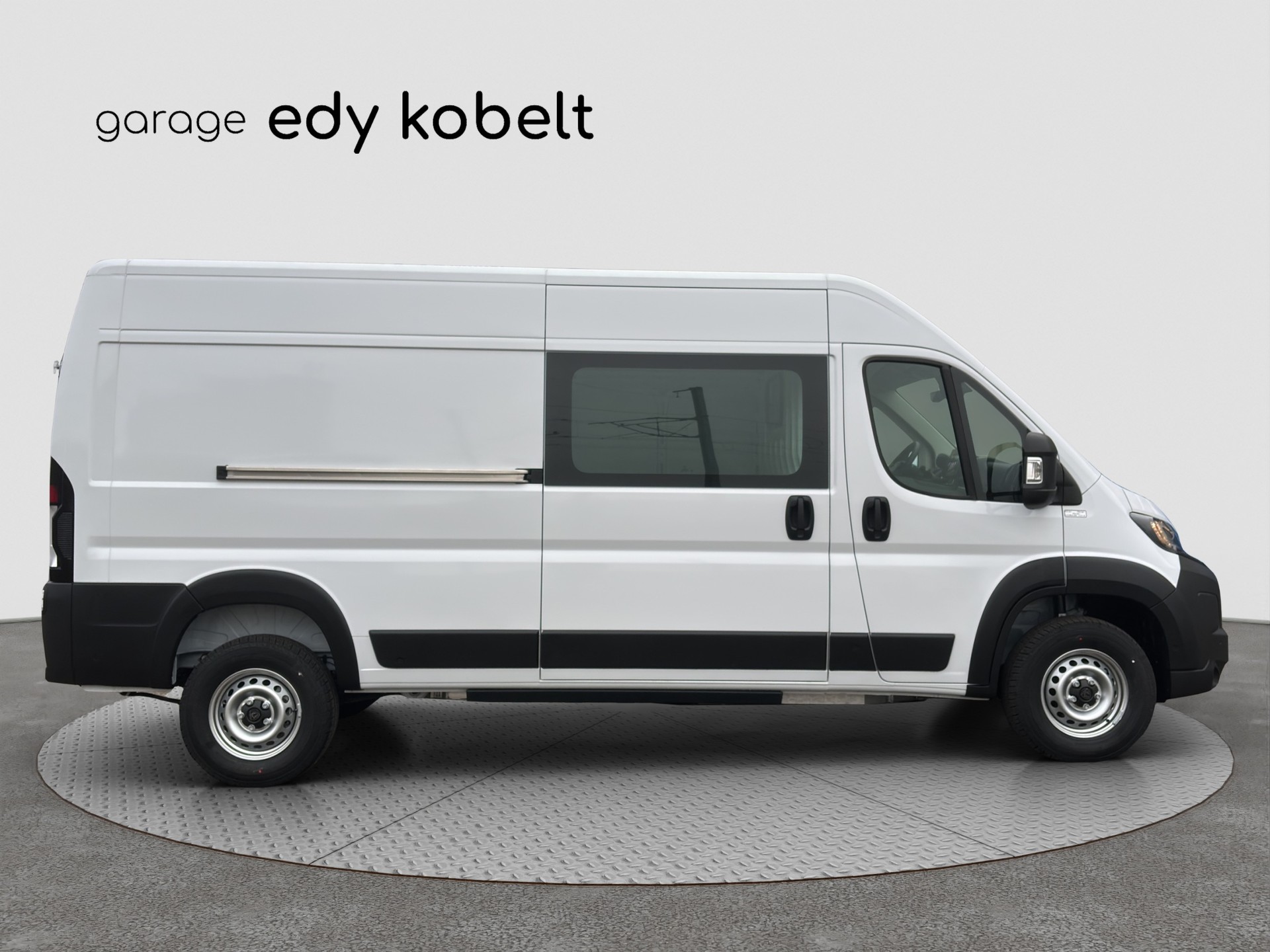 PEUGEOT e-Boxer 280 110kWh 435 L3H2-image-18