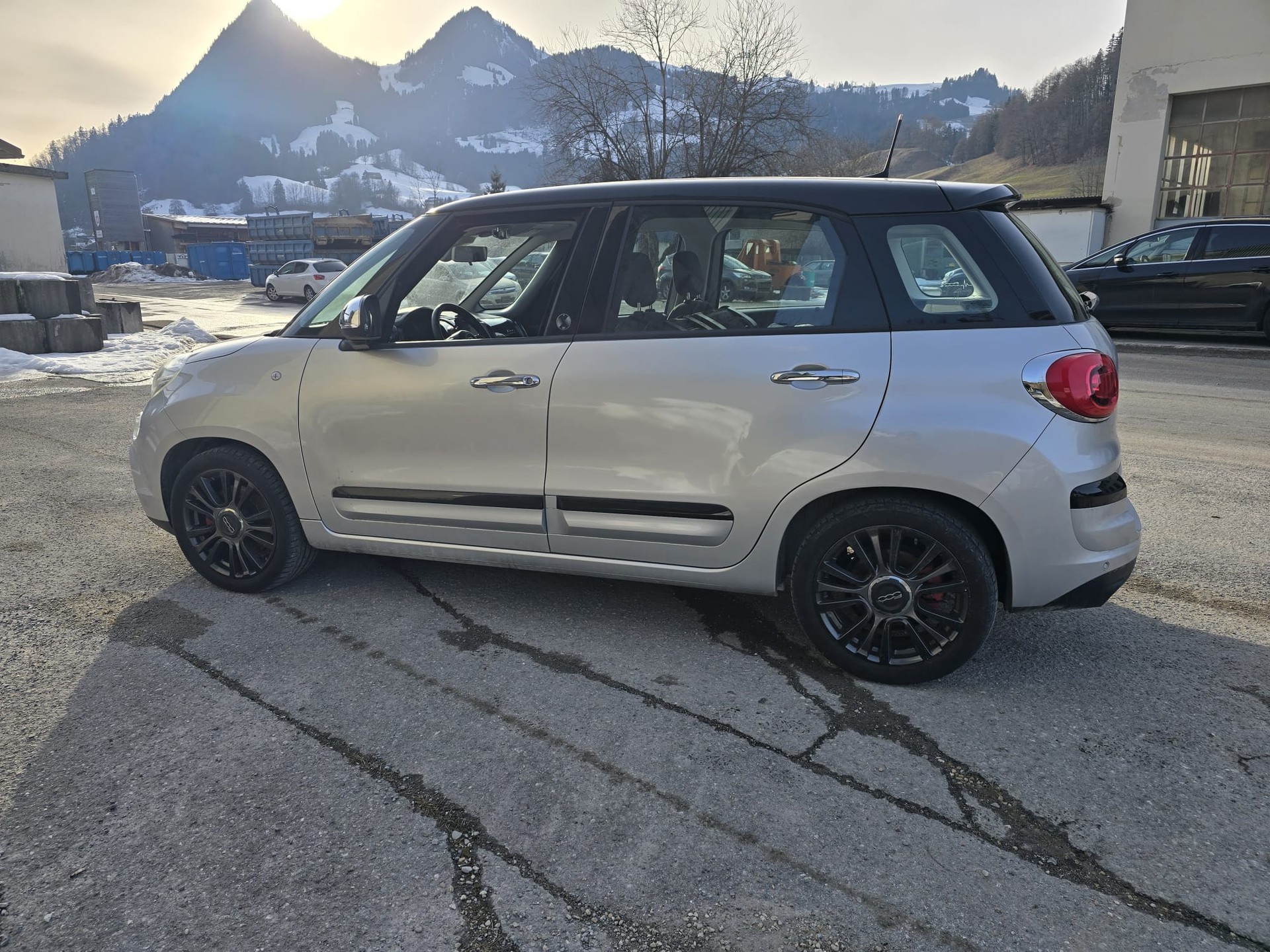 FIAT 500L 1.6 JTD Urban-image-5