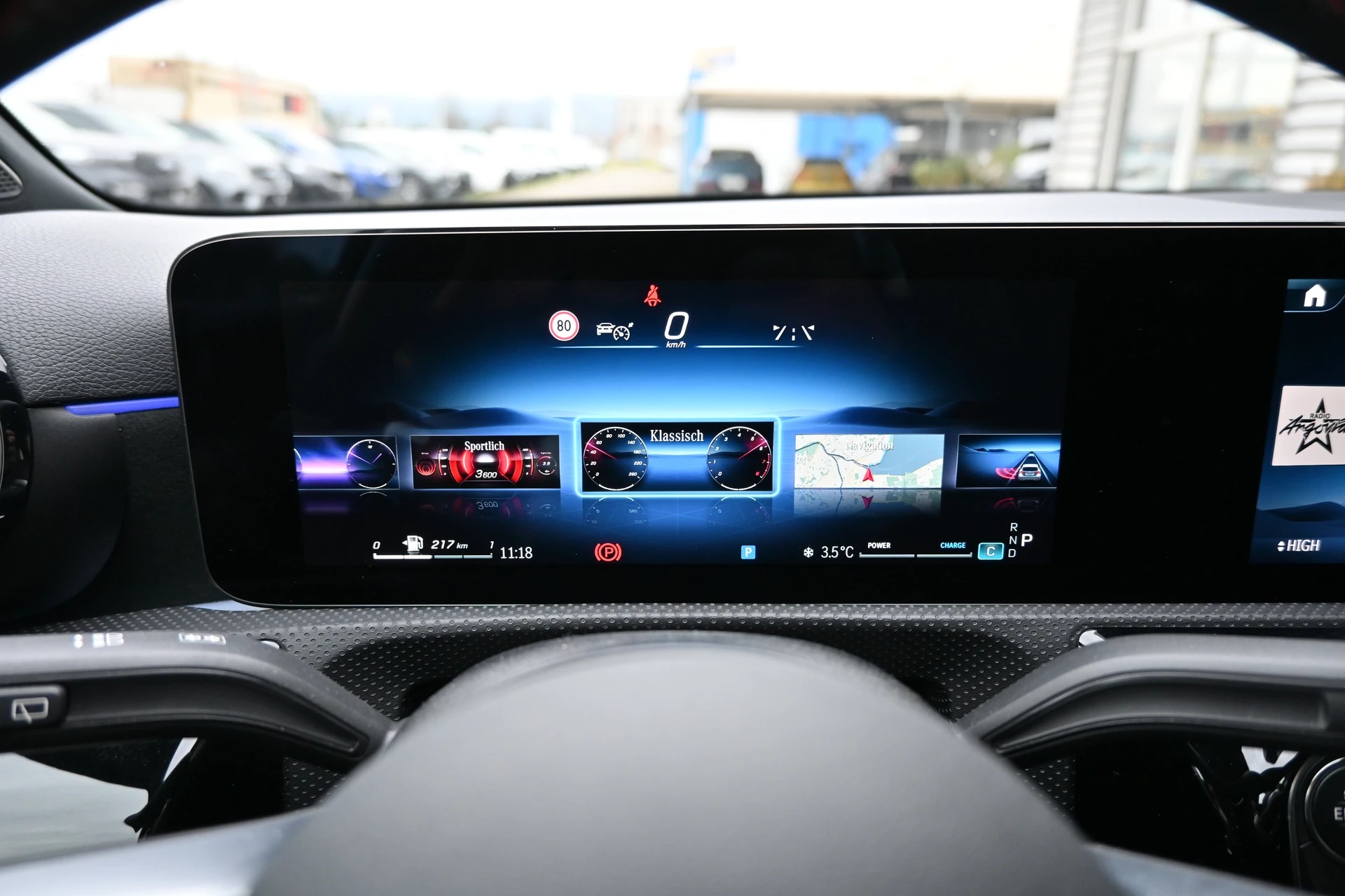 MERCEDES-BENZ A 200 AMG Line 7G-DCT-image-18