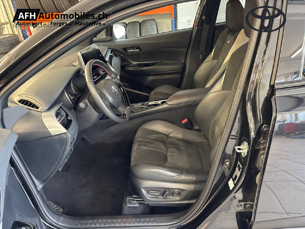 TOYOTA C-HR 2.0 HSD CVT GR Sport-image-8