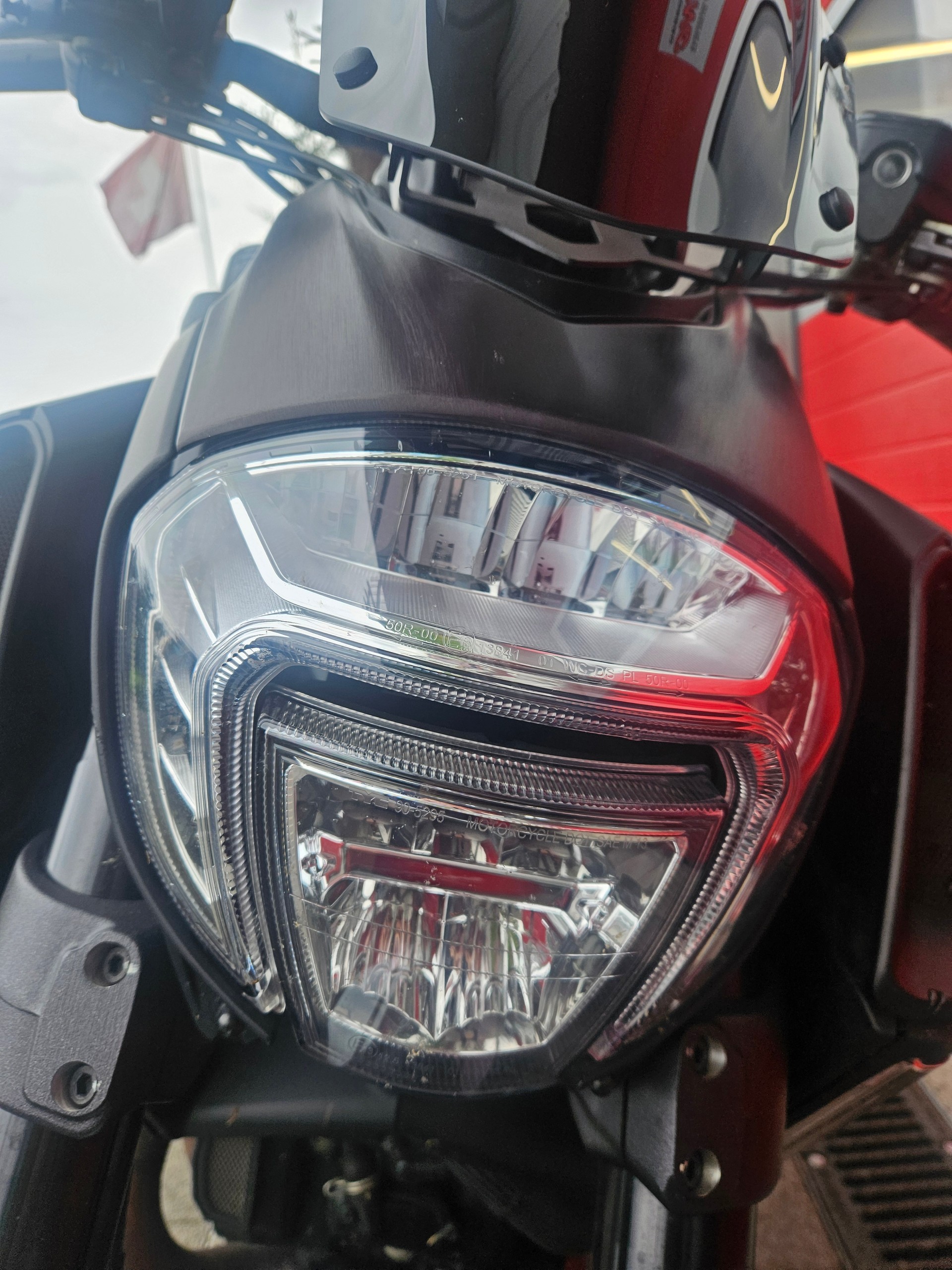 DUCATI Diavel 1200 Carbon-image-9