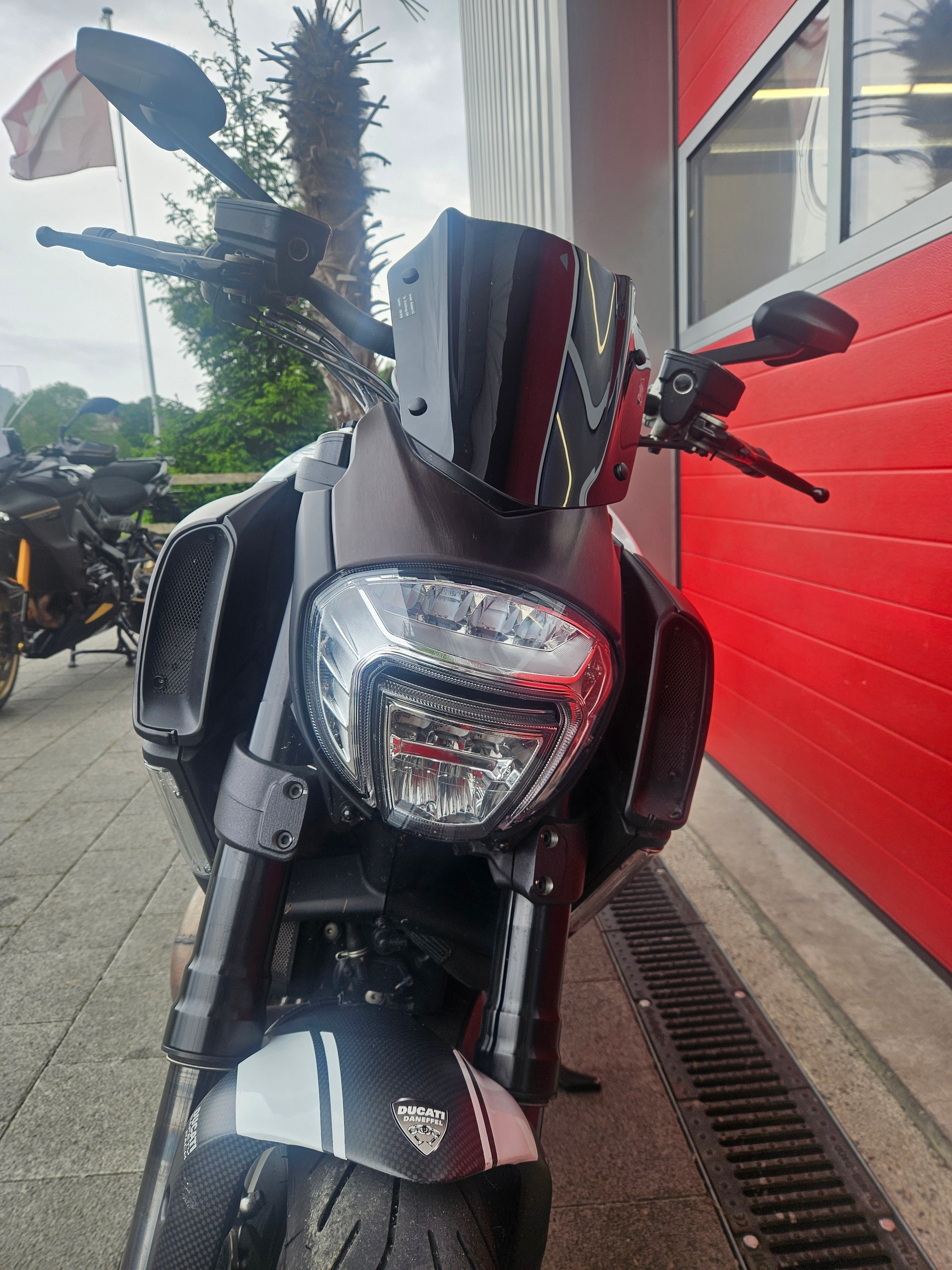 DUCATI Diavel 1200 Carbon-image-8