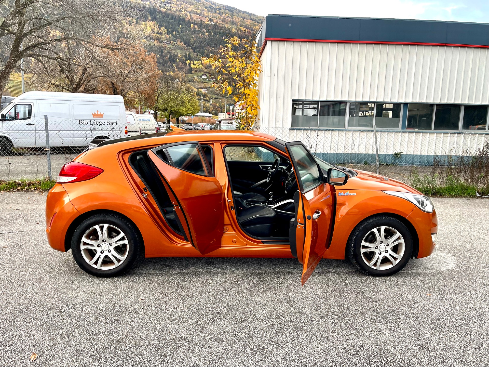 HYUNDAI Veloster 1.6 GDI-showroom-element-2