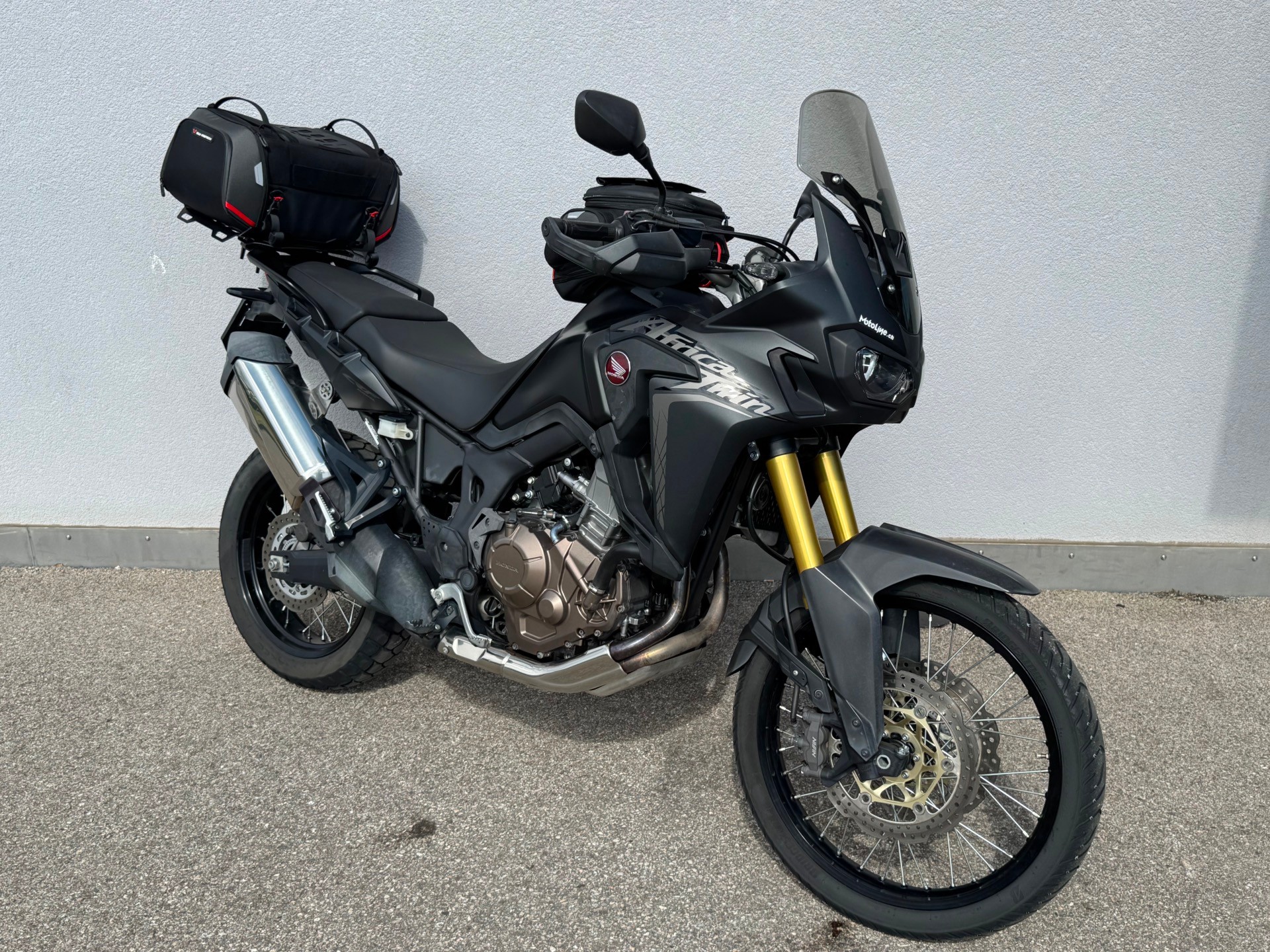 HONDA CRF 1000A Africa Twin-image-0