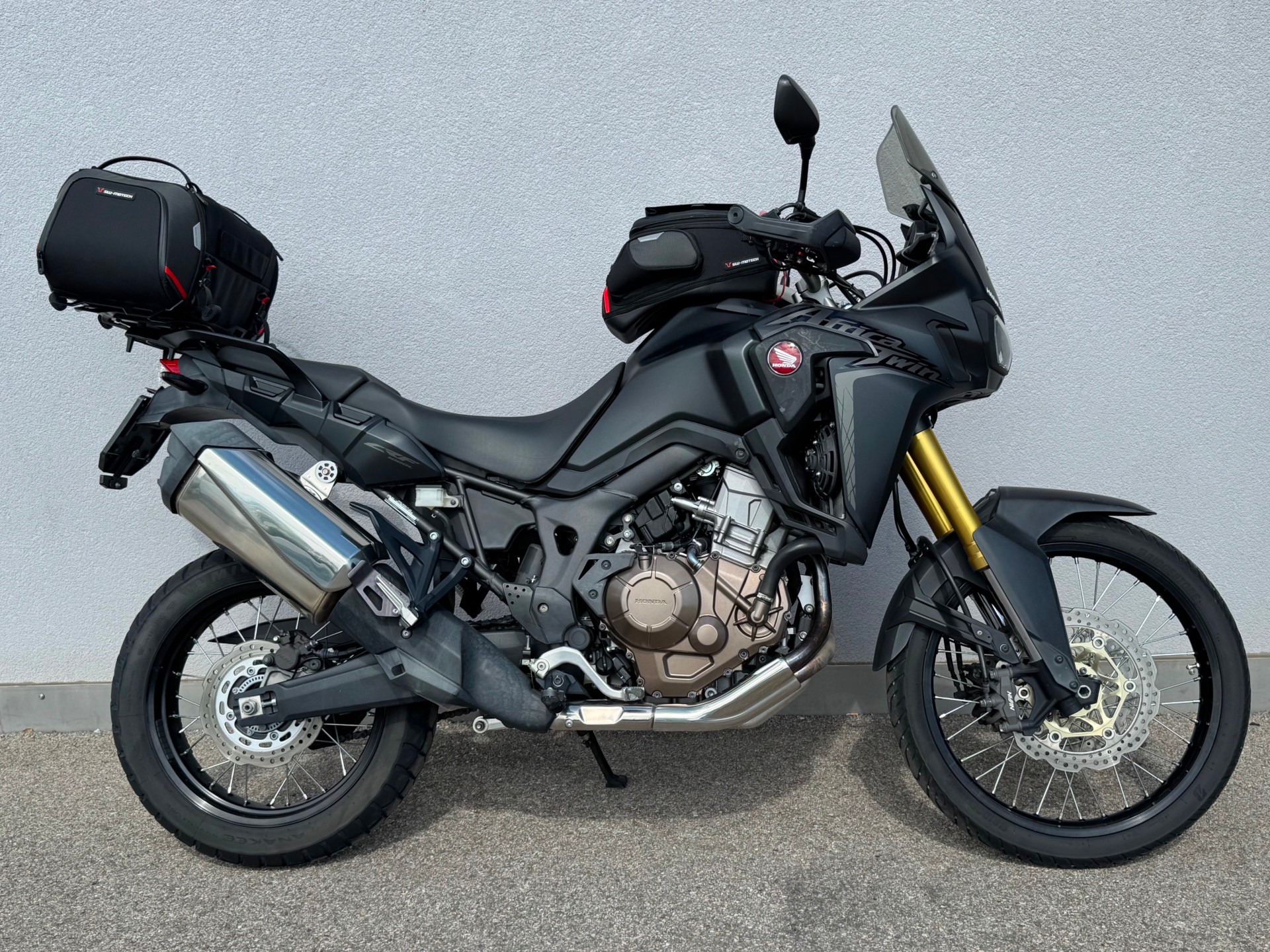 HONDA CRF 1000A Africa Twin-image-2