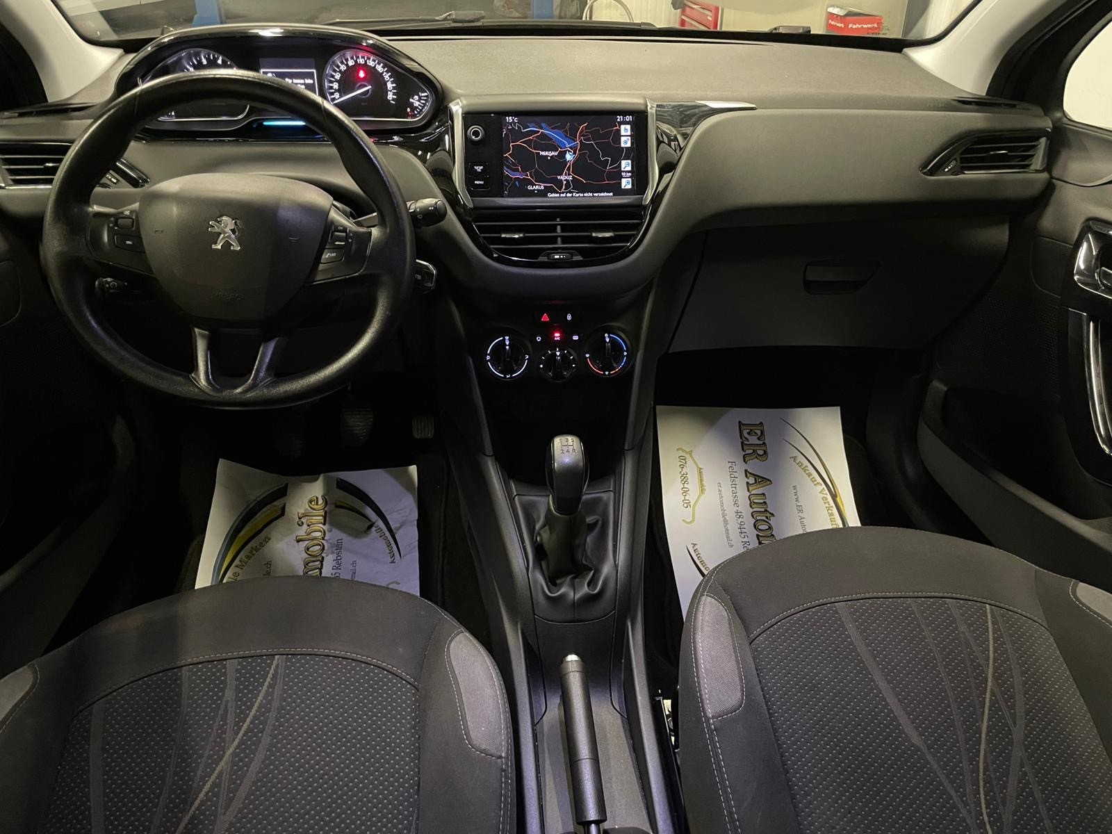 PEUGEOT 208 1.2 VTI Active-image-8