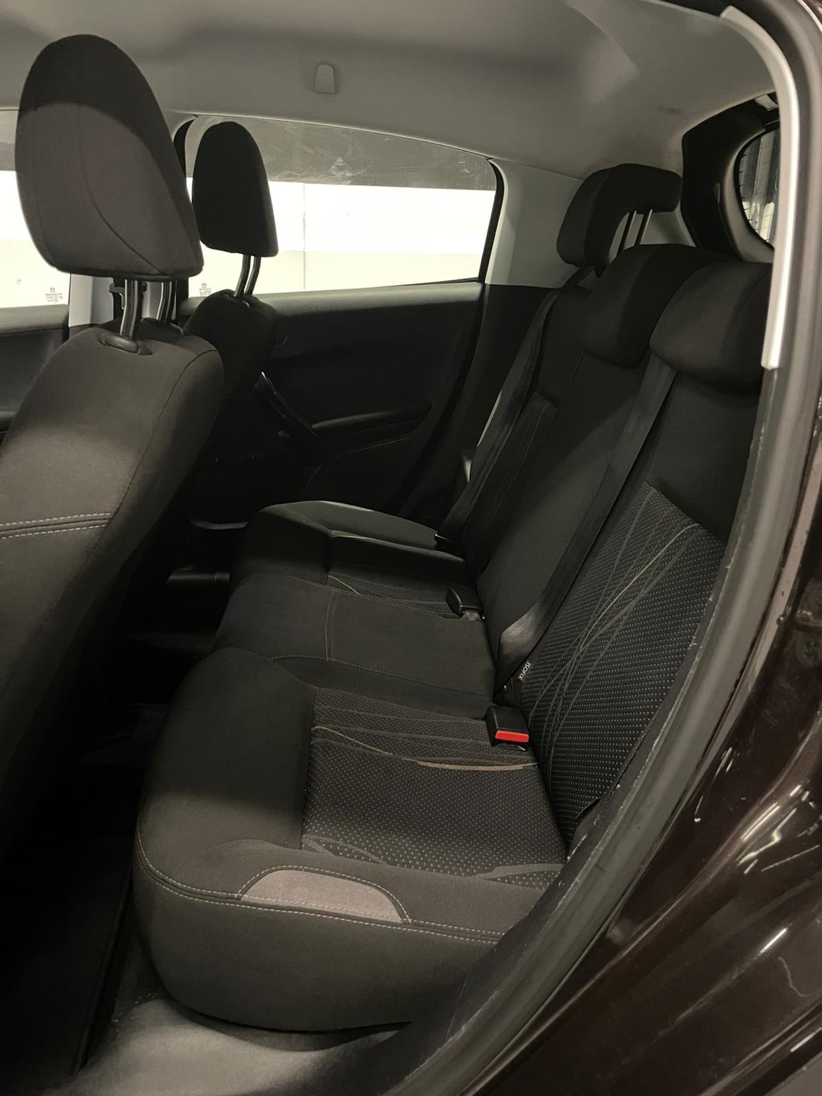 PEUGEOT 208 1.2 VTI Active-image-11