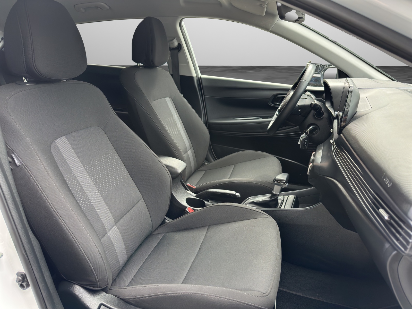 HYUNDAI i20 1.0 T-GDi Amplia Safety Pack-image-10
