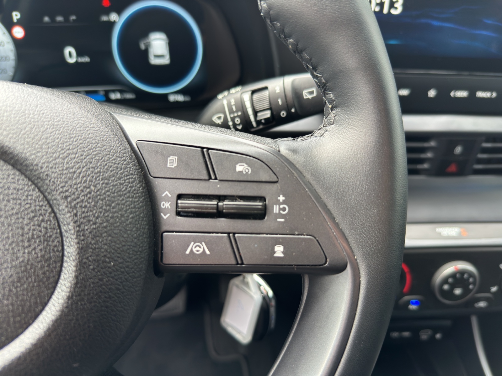 HYUNDAI i20 1.0 T-GDi Amplia Safety Pack-image-6
