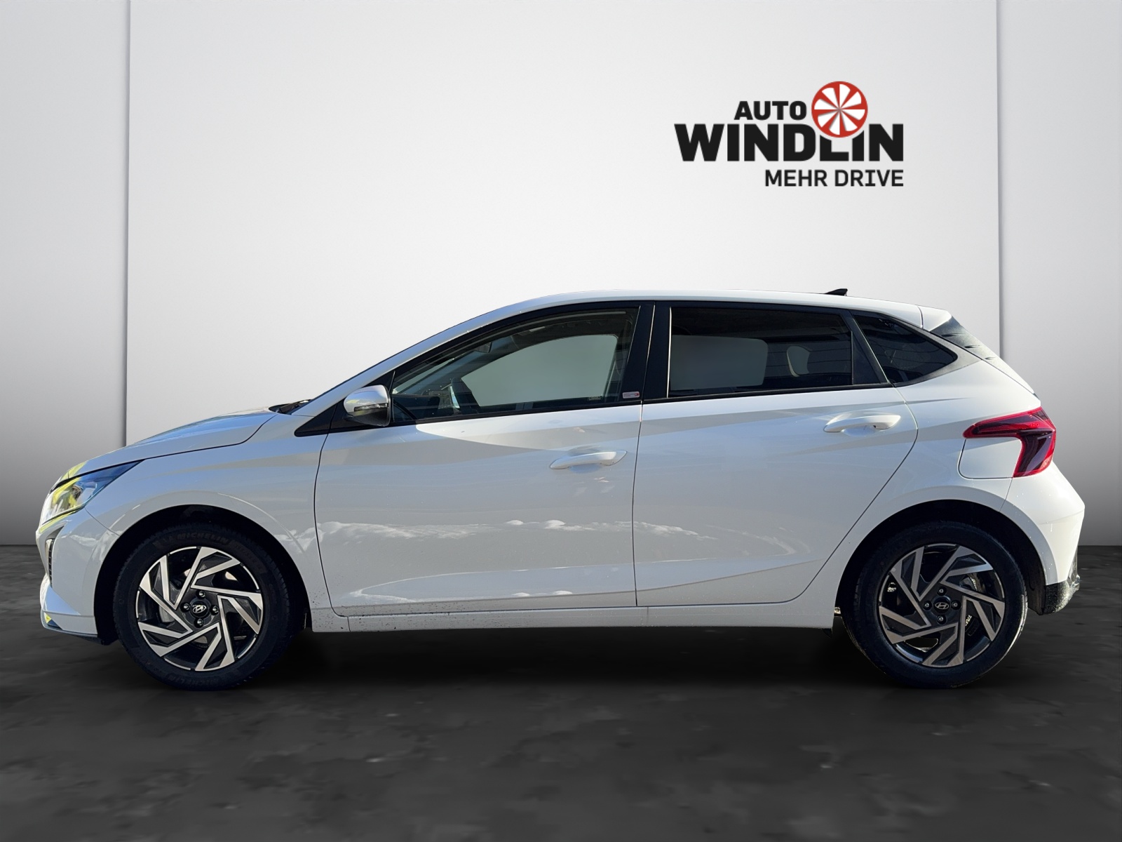 HYUNDAI i20 1.0 T-GDi Amplia Safety Pack-showroom-element-1