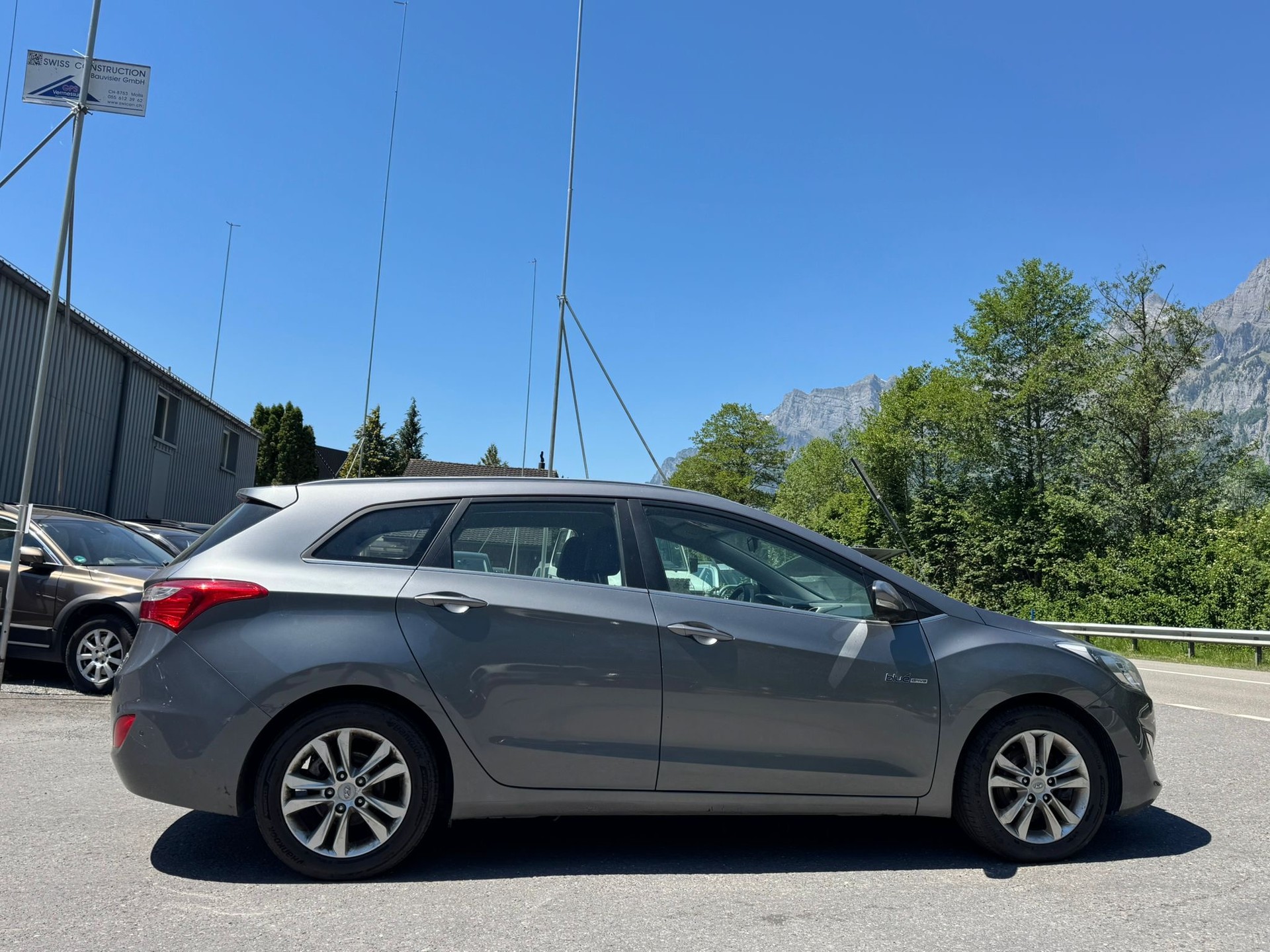 HYUNDAI i30 Wagon 1.6 CRDi Premium-image-2
