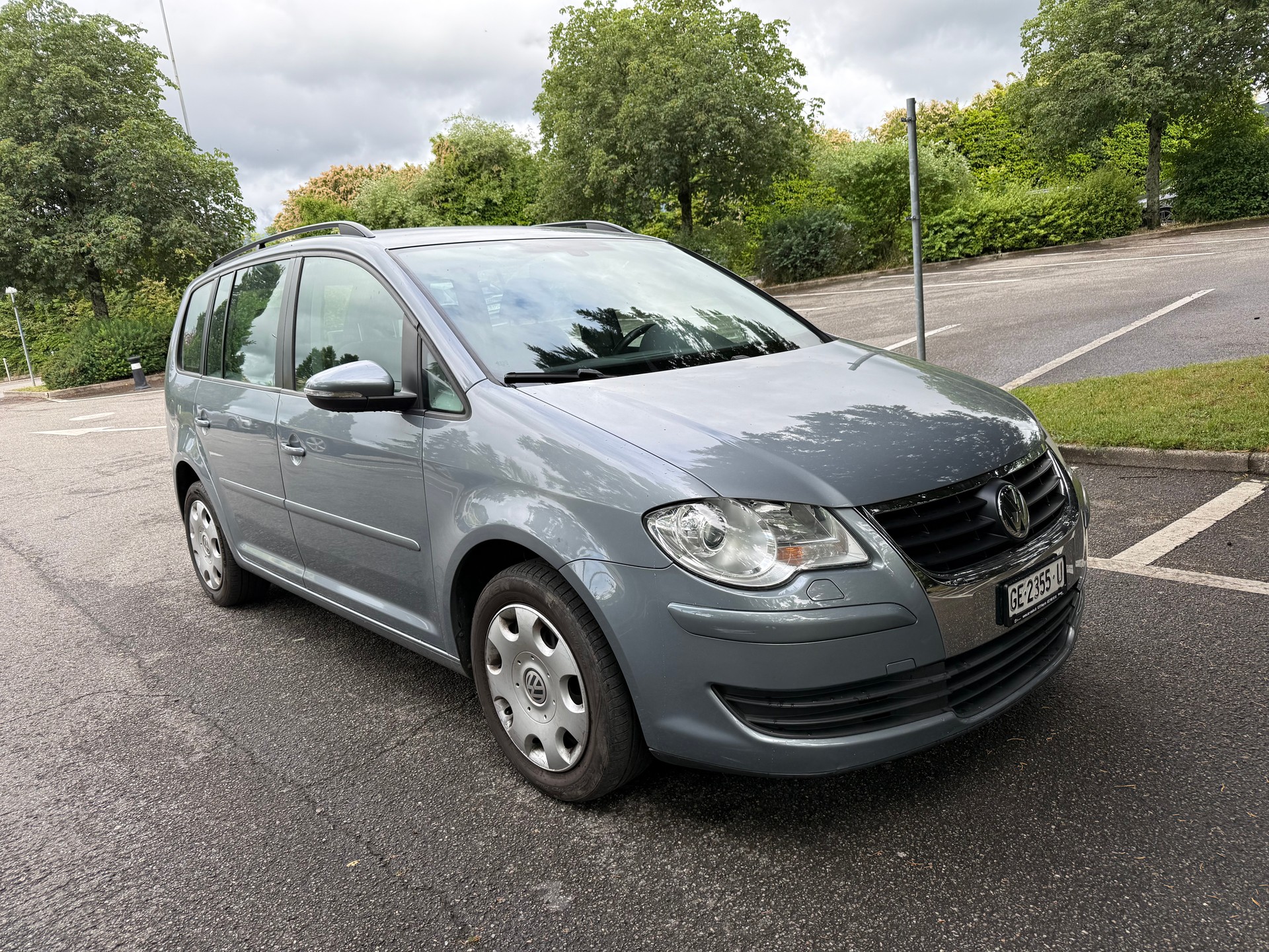 VW Touran 1.4 TSI Trendline DSG-image-2