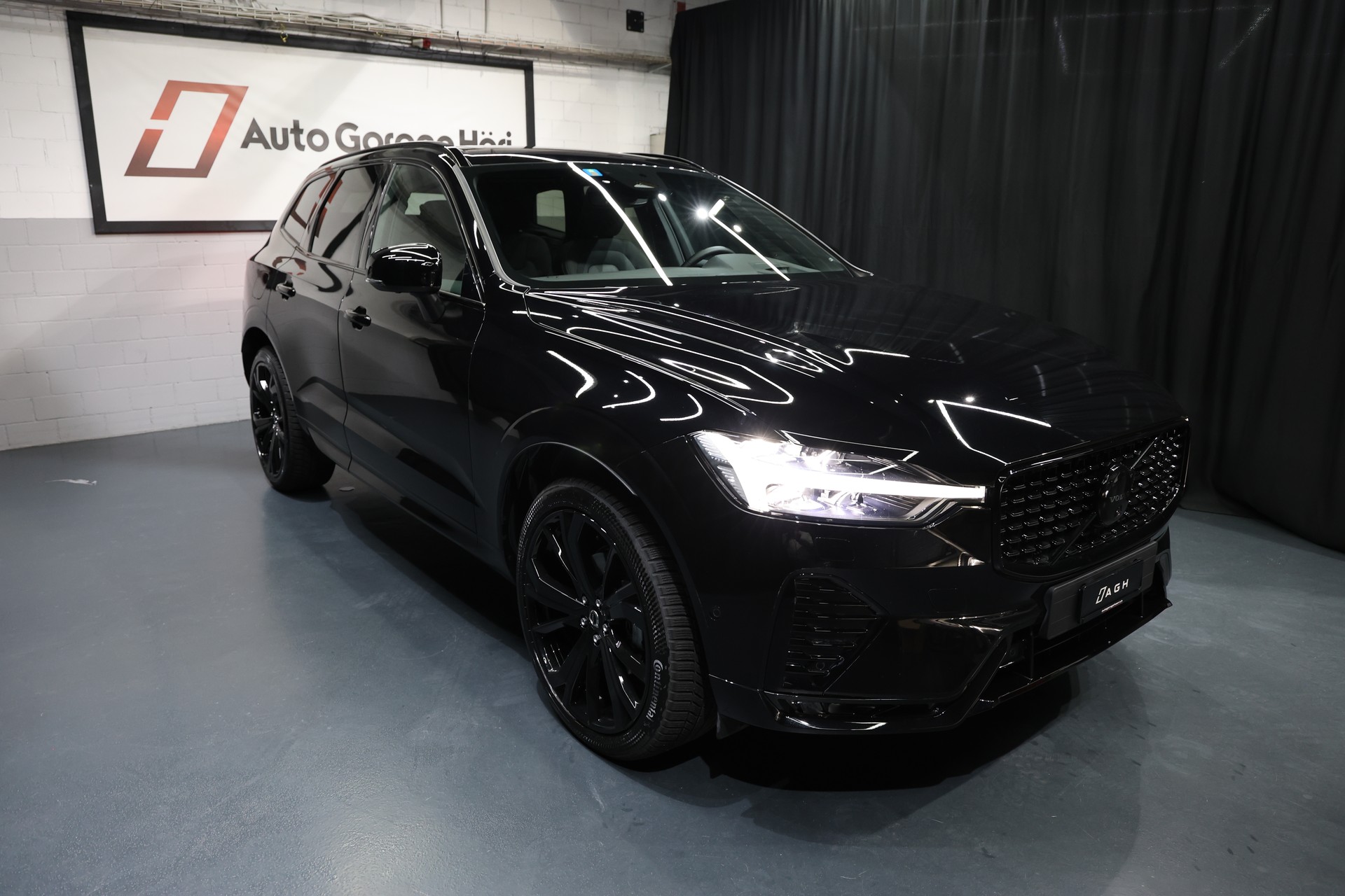 VOLVO XC60 B5 Benzin Mild Hybrid AWD Ultra Dark Geartronic-image-9
