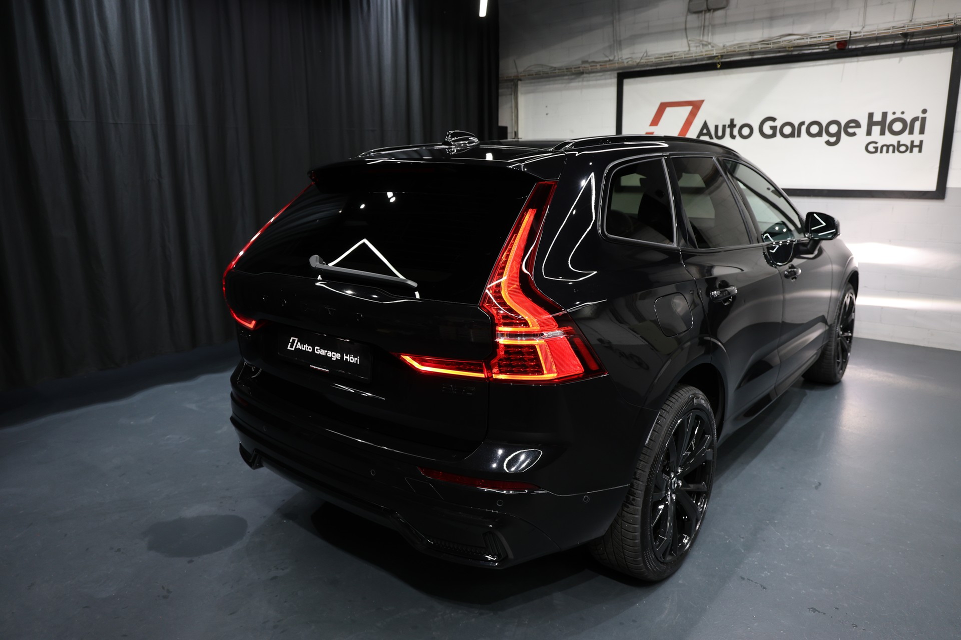 VOLVO XC60 B5 Benzin Mild Hybrid AWD Ultra Dark Geartronic-image-17