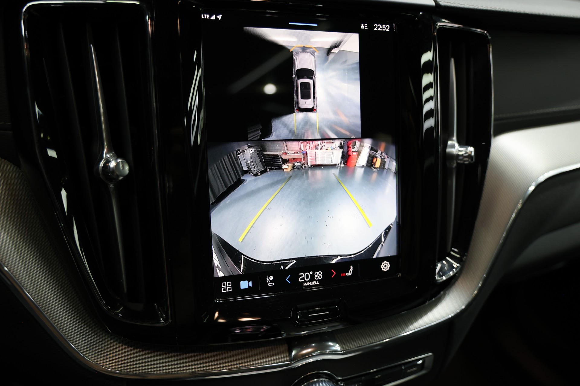 VOLVO XC60 B5 Benzin Mild Hybrid AWD Ultra Dark Geartronic-image-13