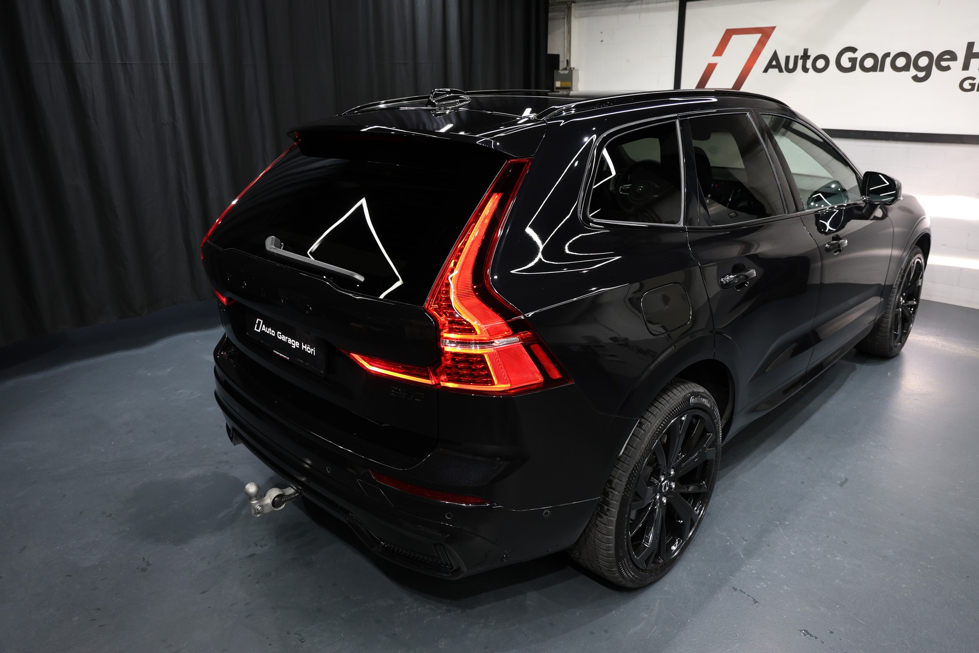 VOLVO XC60 B5 Benzin Mild Hybrid AWD Ultra Dark Geartronic-image-16