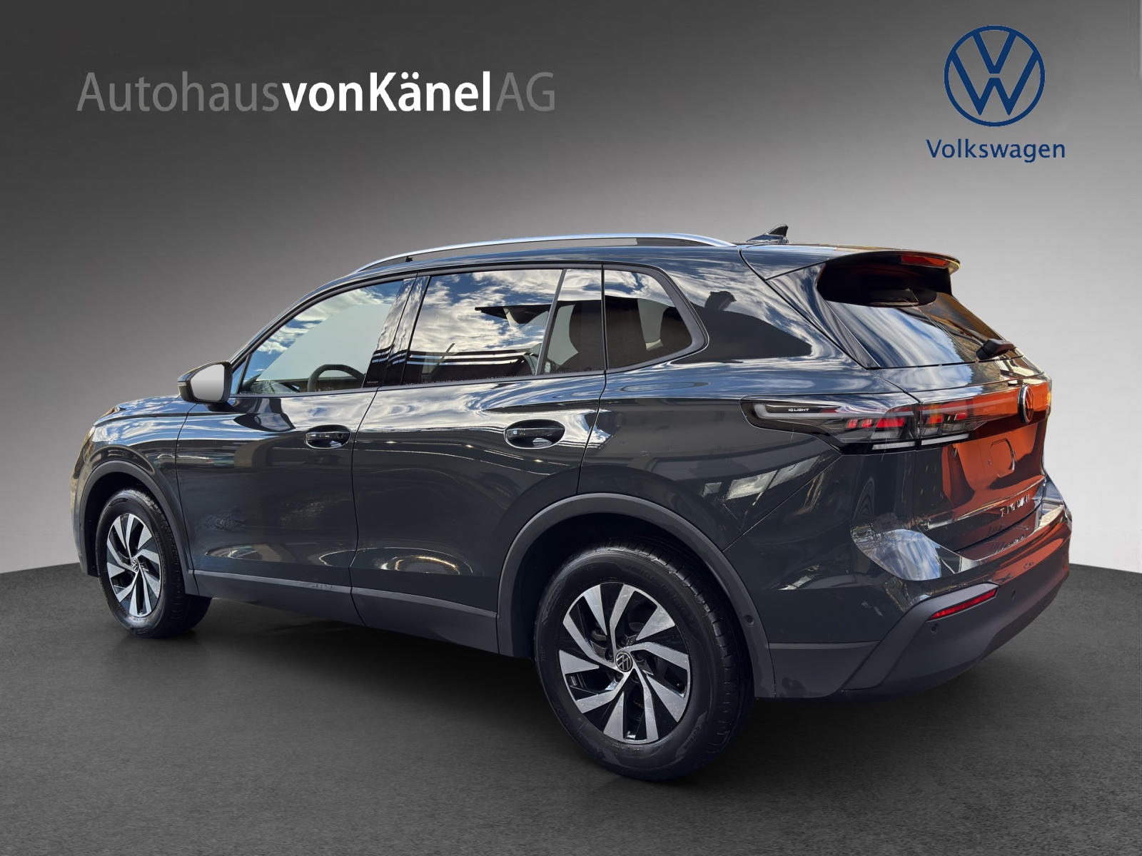 VW Tiguan 2.0 TSI DSG United 4Motion-showroom-element-2