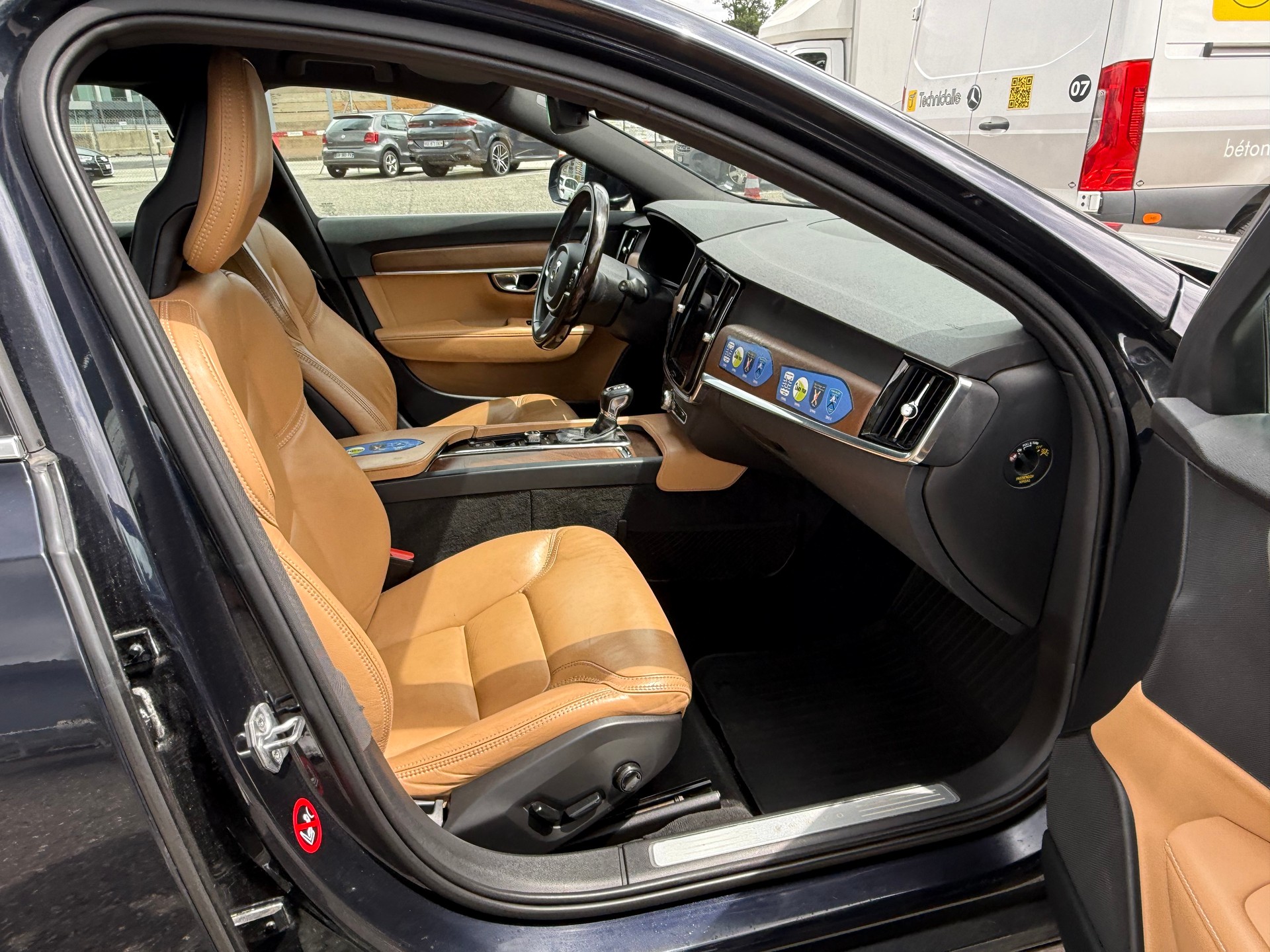 VOLVO V90 T6 AWD Momentum Geartronic-image-7