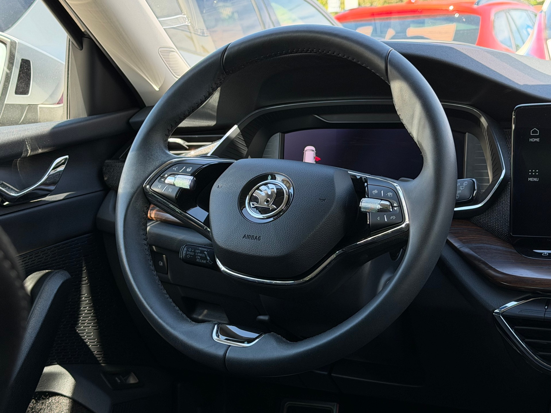 SKODA Octavia Combi 2.0 TDI DSG Scout 4x4-image-6