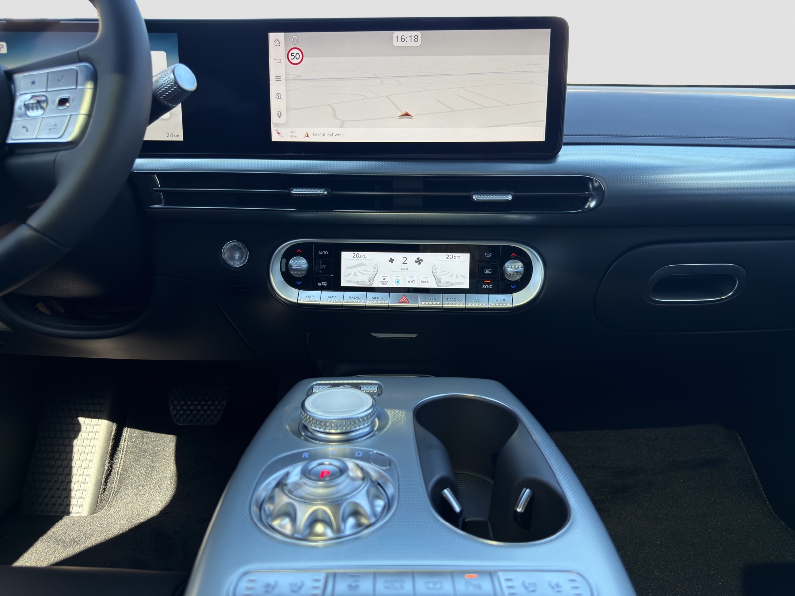 GENESIS GV60 77.4 kWh Sport AWD-image-11