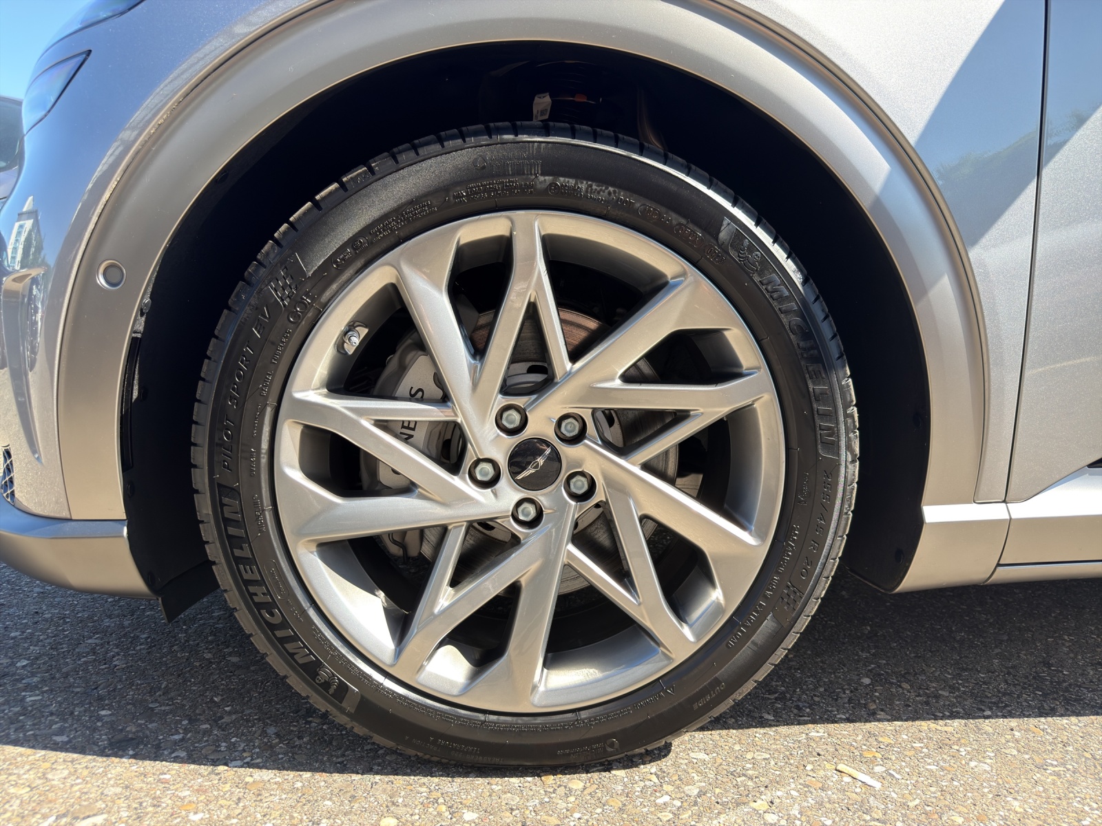 GENESIS GV60 77.4 kWh Sport AWD-image-14