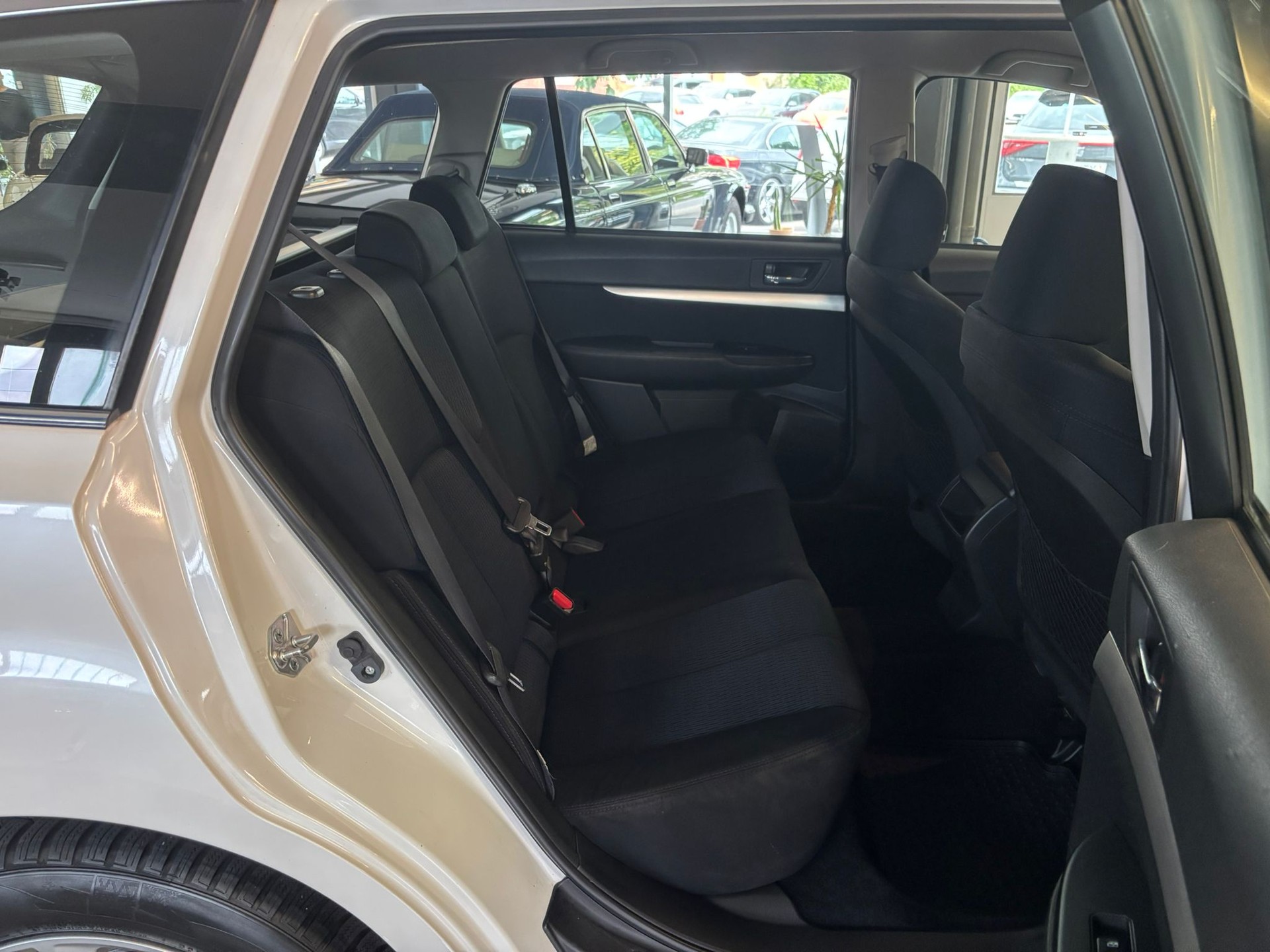 SUBARU Legacy 2.0i Advantage AWD Lineartronic-image-10