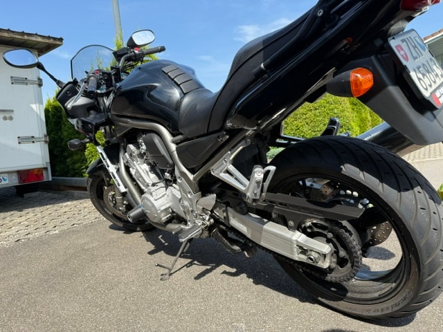 YAMAHA FZS 1000 Fazer-image-4