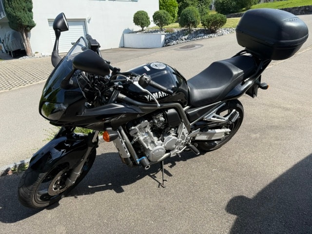 YAMAHA FZS 1000 Fazer-image-2