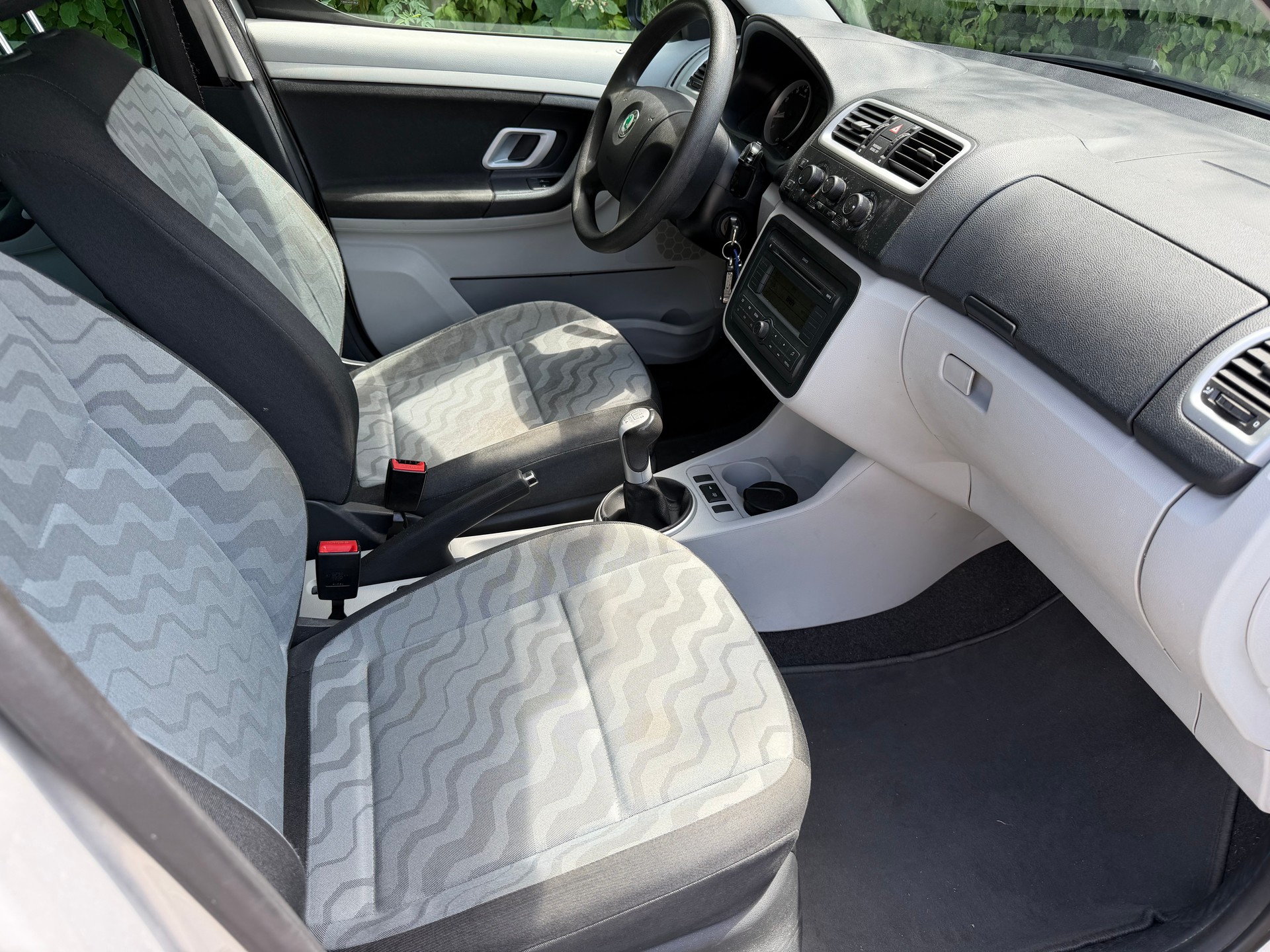 SKODA Roomster 1.6 Style-image-8