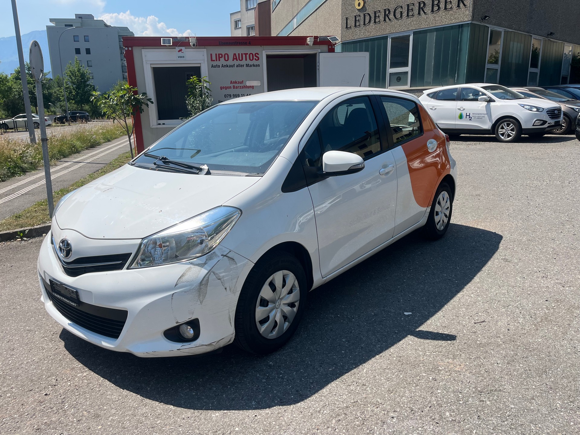 TOYOTA Yaris 1.0 Terra-image-5