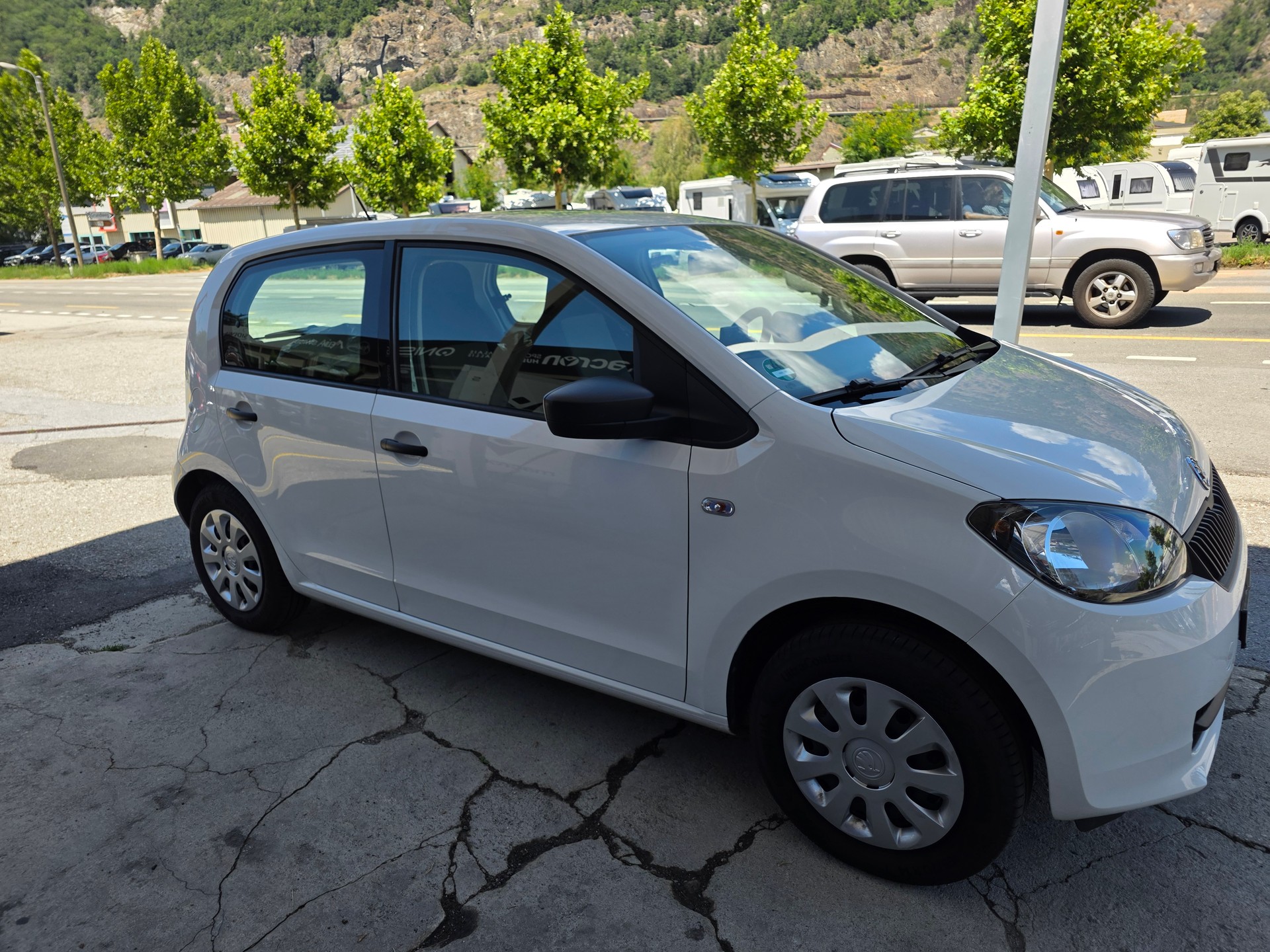 SKODA Citigo 1.0 G-tec Ambition-image-3