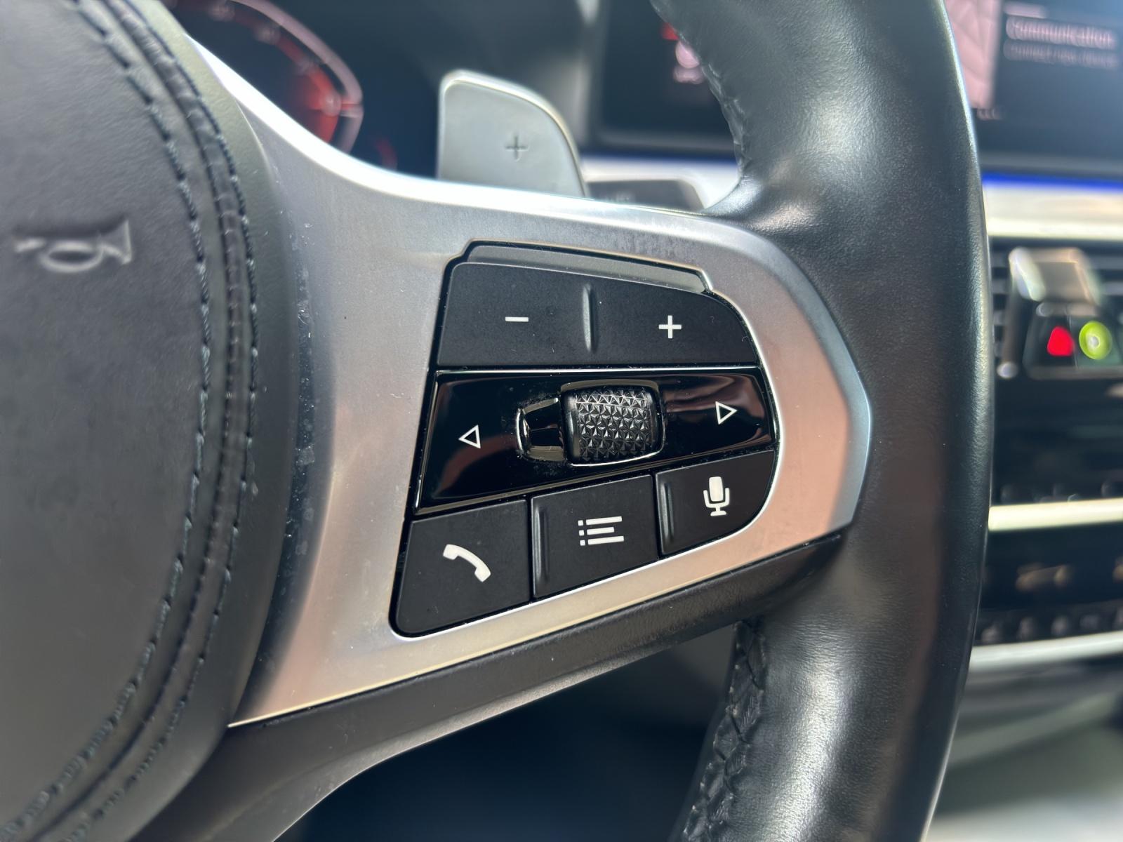 BMW 520d xDrive paddles-image-15