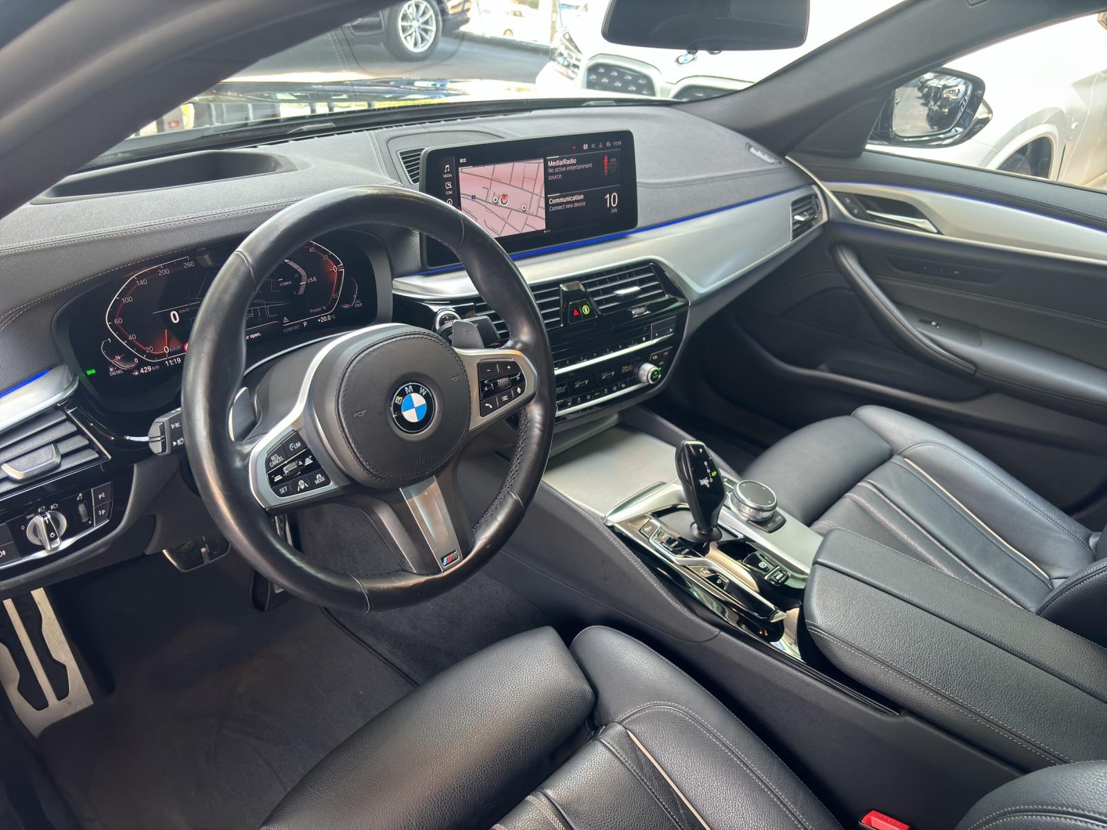 BMW 520d xDrive paddles-image-19