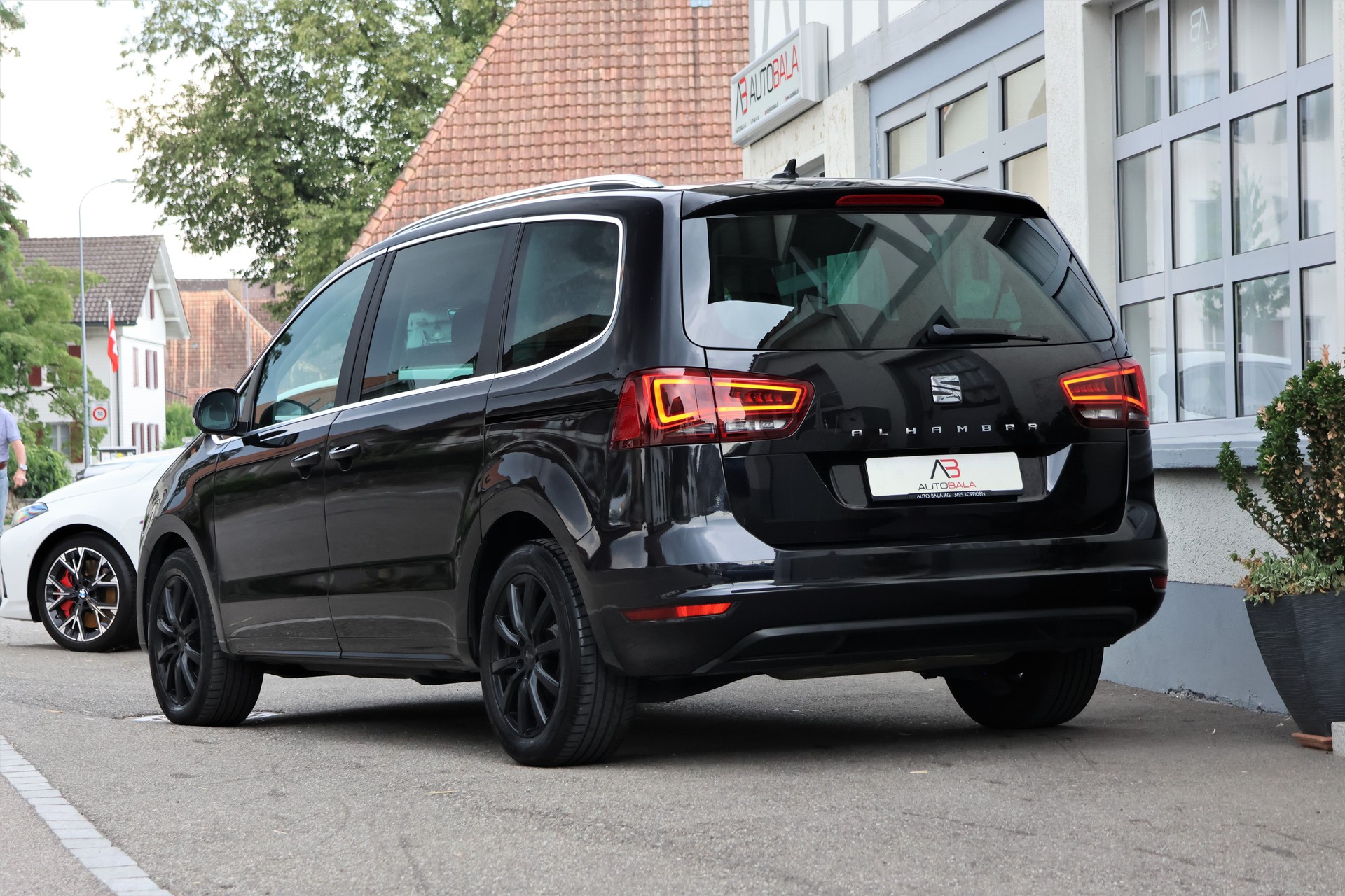 SEAT Alhambra 1.4 TSI Style DSG (CH) 7 Plätzer + 1.8T AHK-showroom-element-2