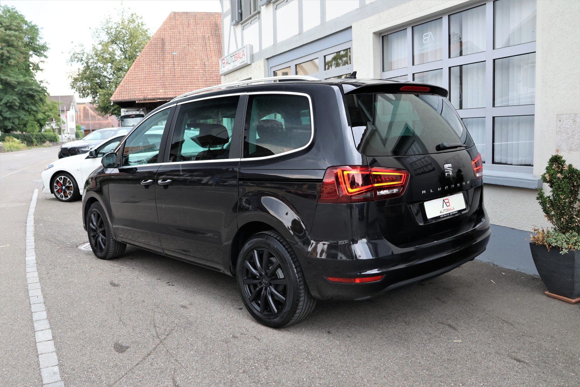 SEAT Alhambra 1.4 TSI Style DSG (CH) 7 Plätzer + 1.8T AHK-image-6