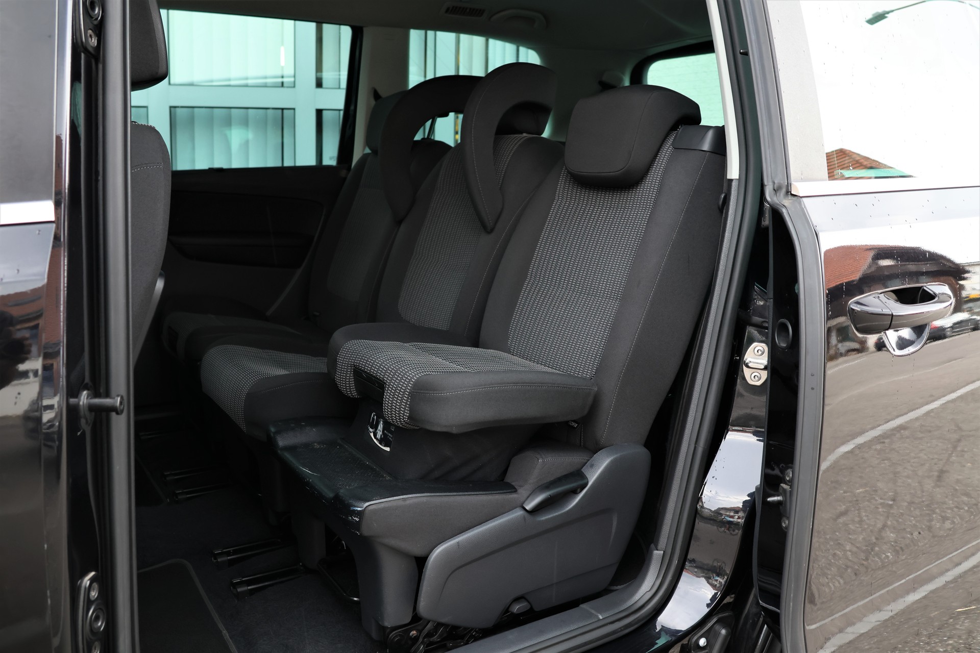 SEAT Alhambra 1.4 TSI Style DSG (CH) 7 Plätzer + 1.8T AHK-image-12
