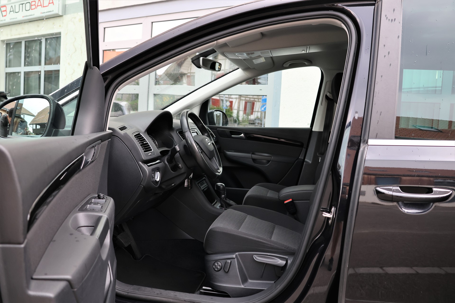 SEAT Alhambra 1.4 TSI Style DSG (CH) 7 Plätzer + 1.8T AHK-image-8
