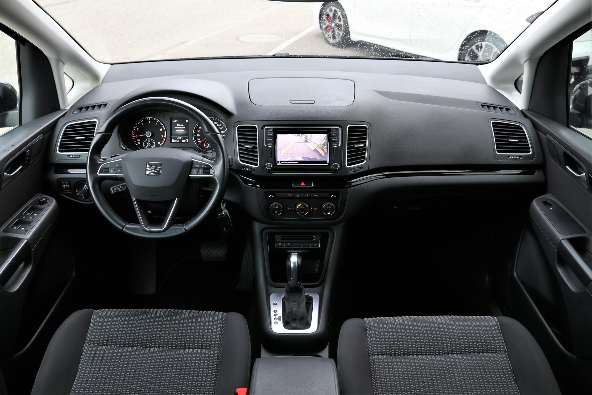 SEAT Alhambra 1.4 TSI Style DSG (CH) 7 Plätzer + 1.8T AHK-image-16