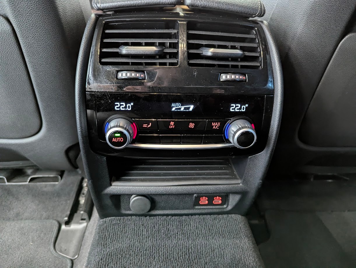 BMW M550i xDrive SAG G30 FACELIFT*12MT GAR HEAD-UP HARMAN/KARDON VOLL-LED LEDER MEMORY ADAPT. FAHRWERK*-image-28